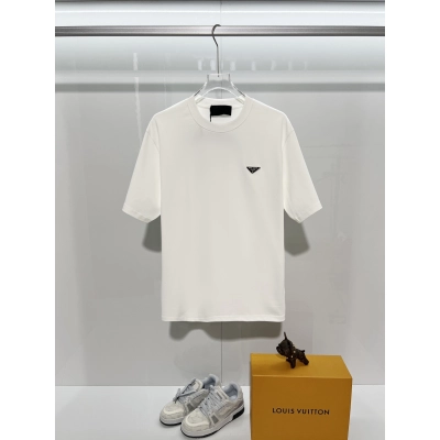 Top Quality    Prada Metal Triangle Letter Logo T-Shirt 01
