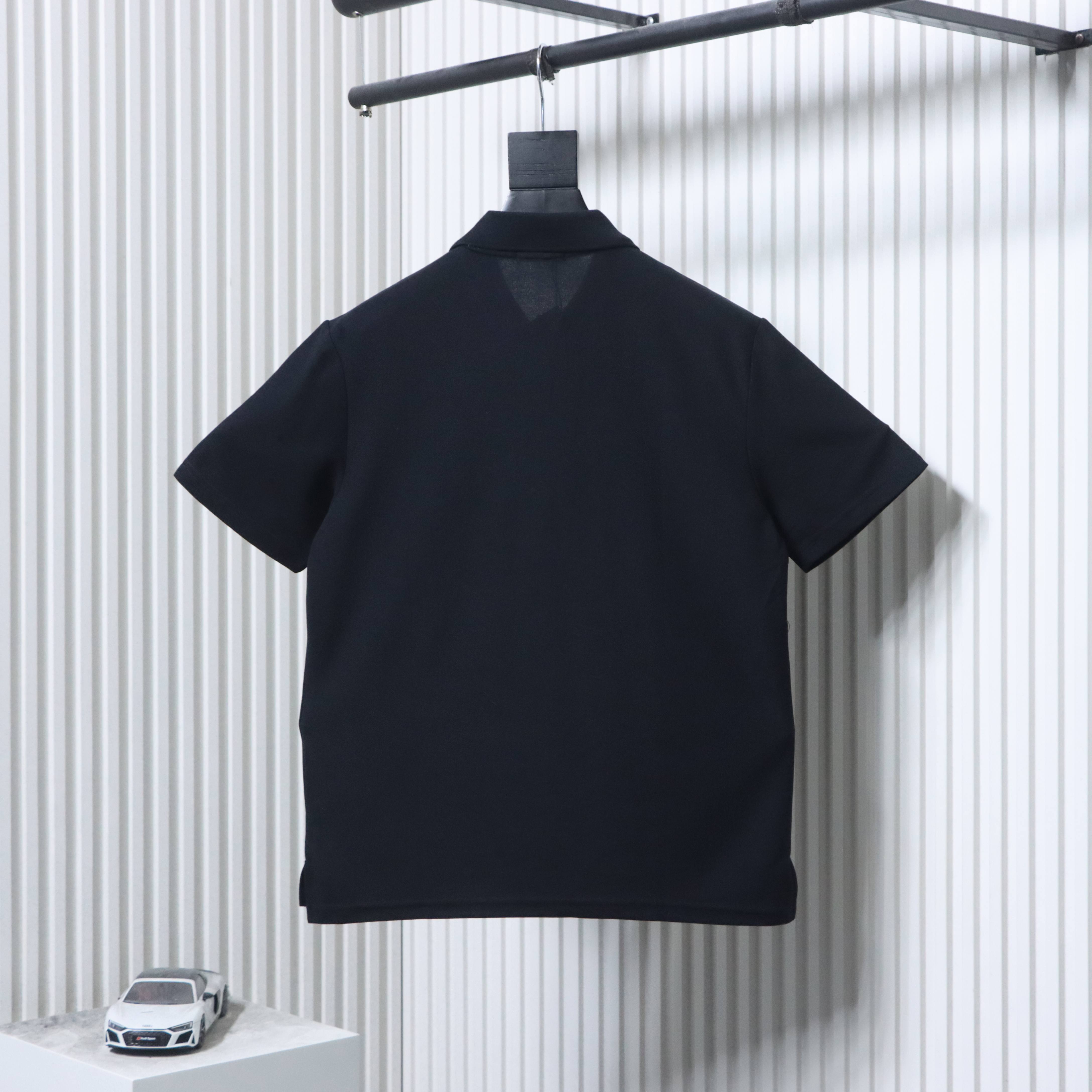    Prada Metal Triangle Silver Letter Polo Shirt
