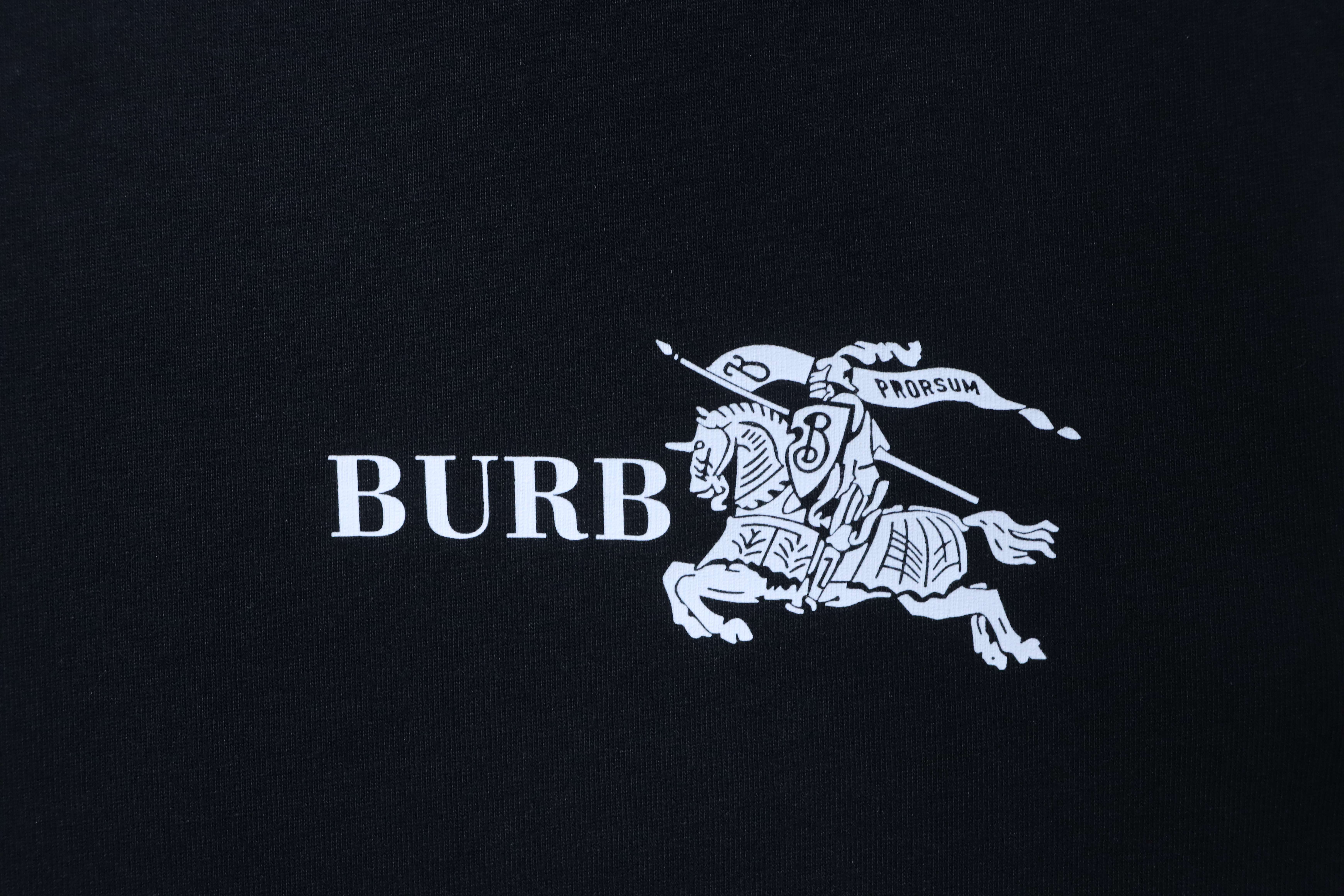    Burberry  Knight Stamp Cotton T-shirt in Chalk Black
