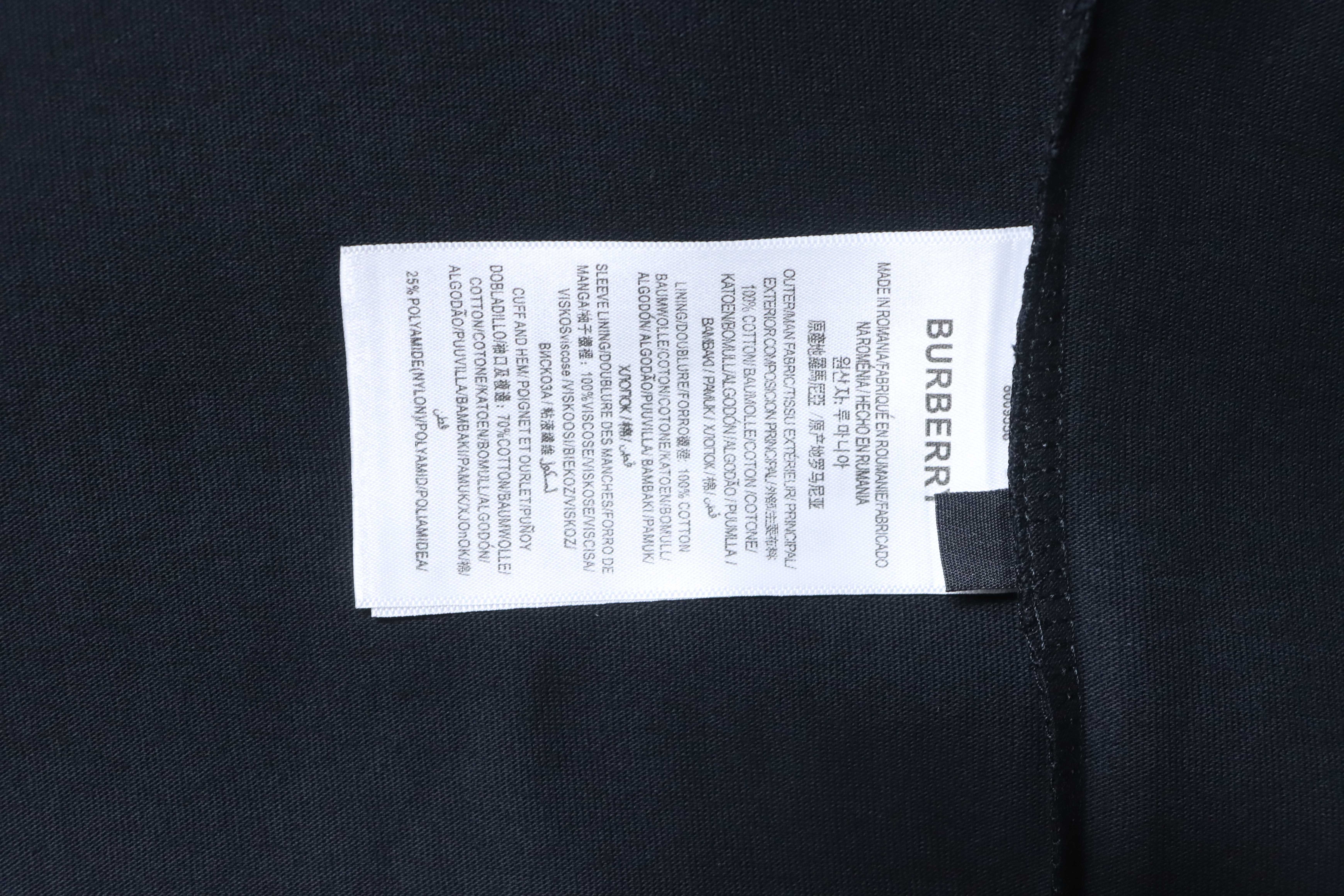    Burberry  Knight Stamp Cotton T-shirt in Chalk Black