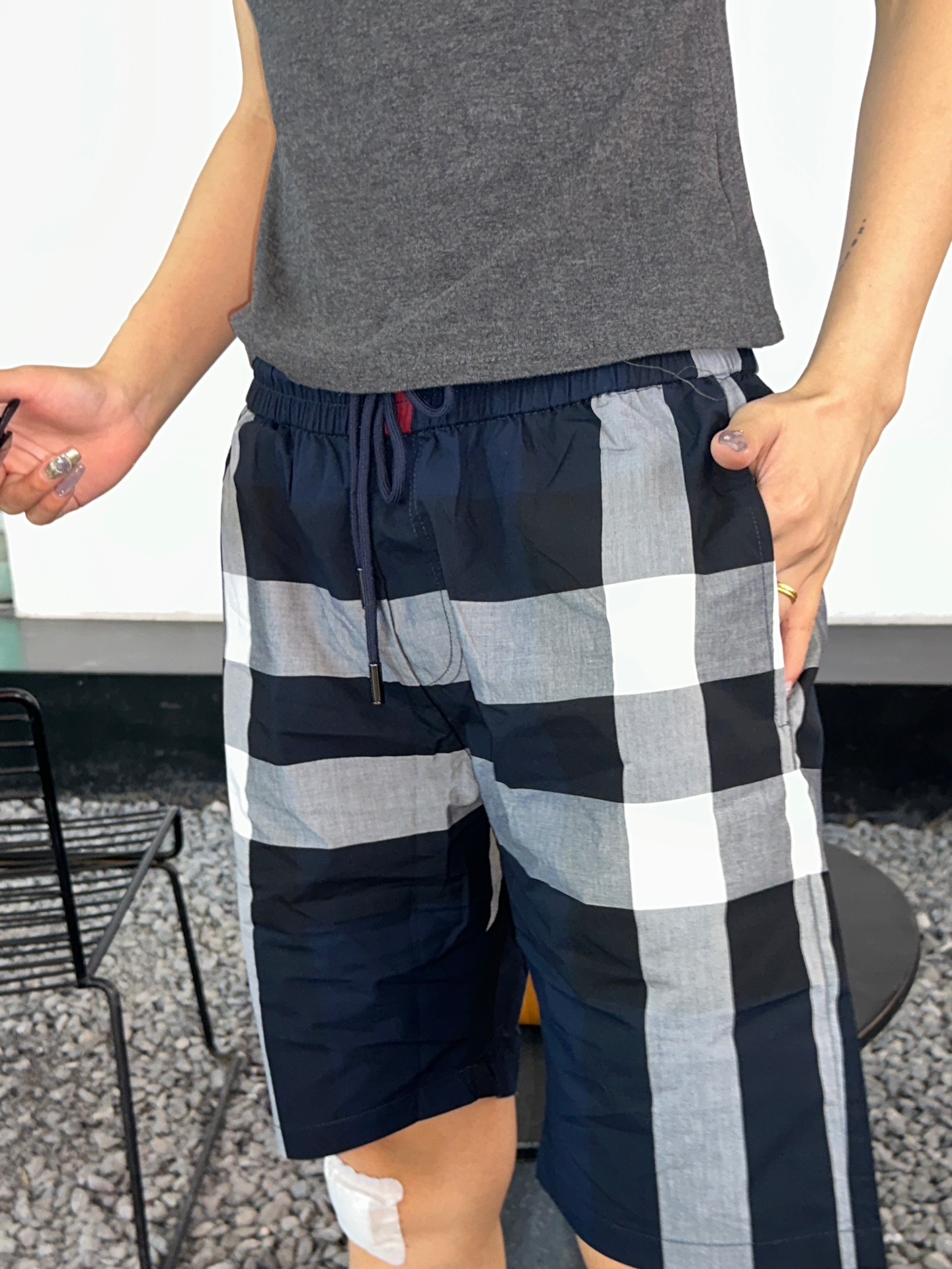    Burberry classic stripe plaid shorts