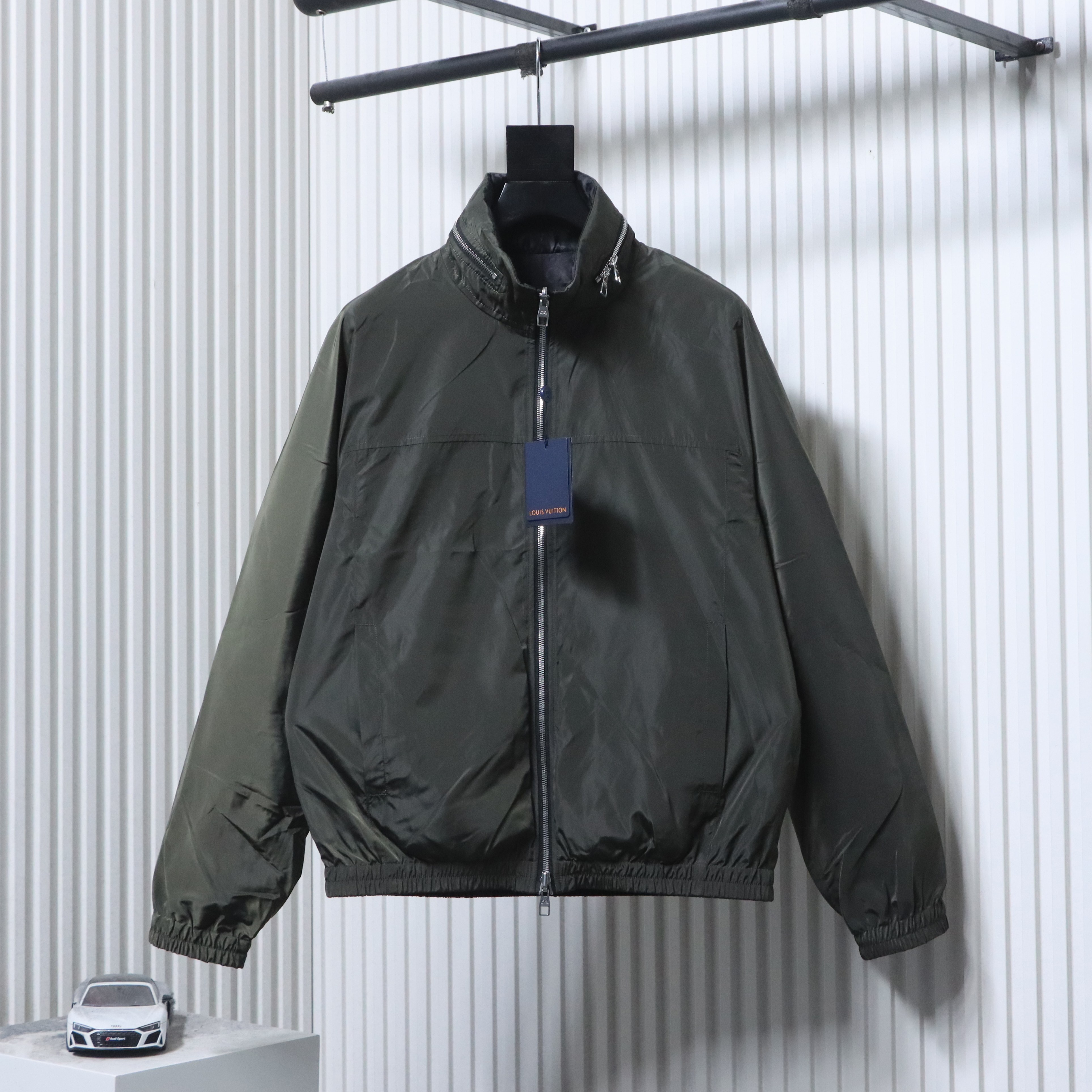    Louis vuitton 26ss monogram reversible hooded jacket Gray