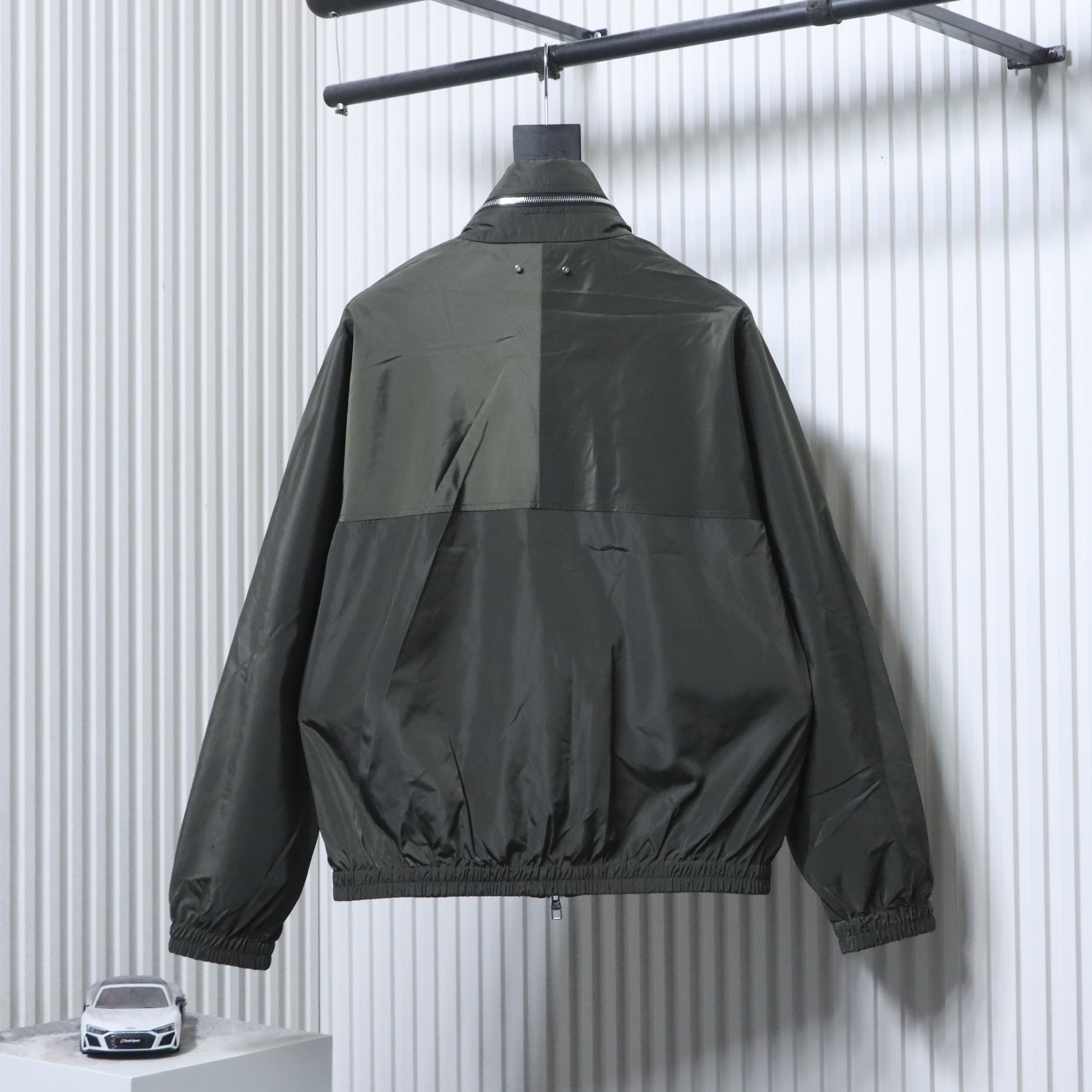    Louis vuitton 26ss monogram reversible hooded jacket Gray