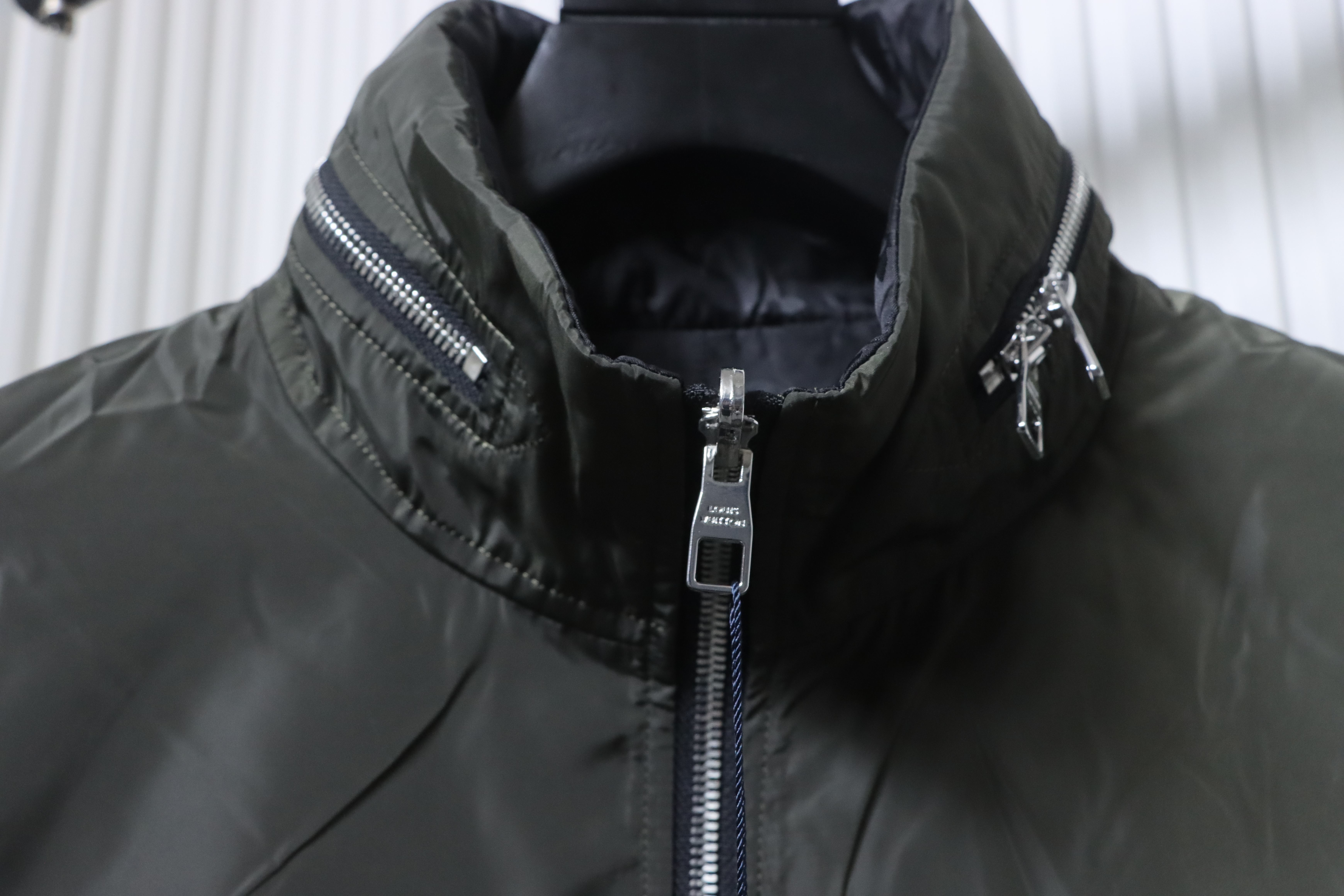    Louis vuitton 26ss monogram reversible hooded jacket Gray