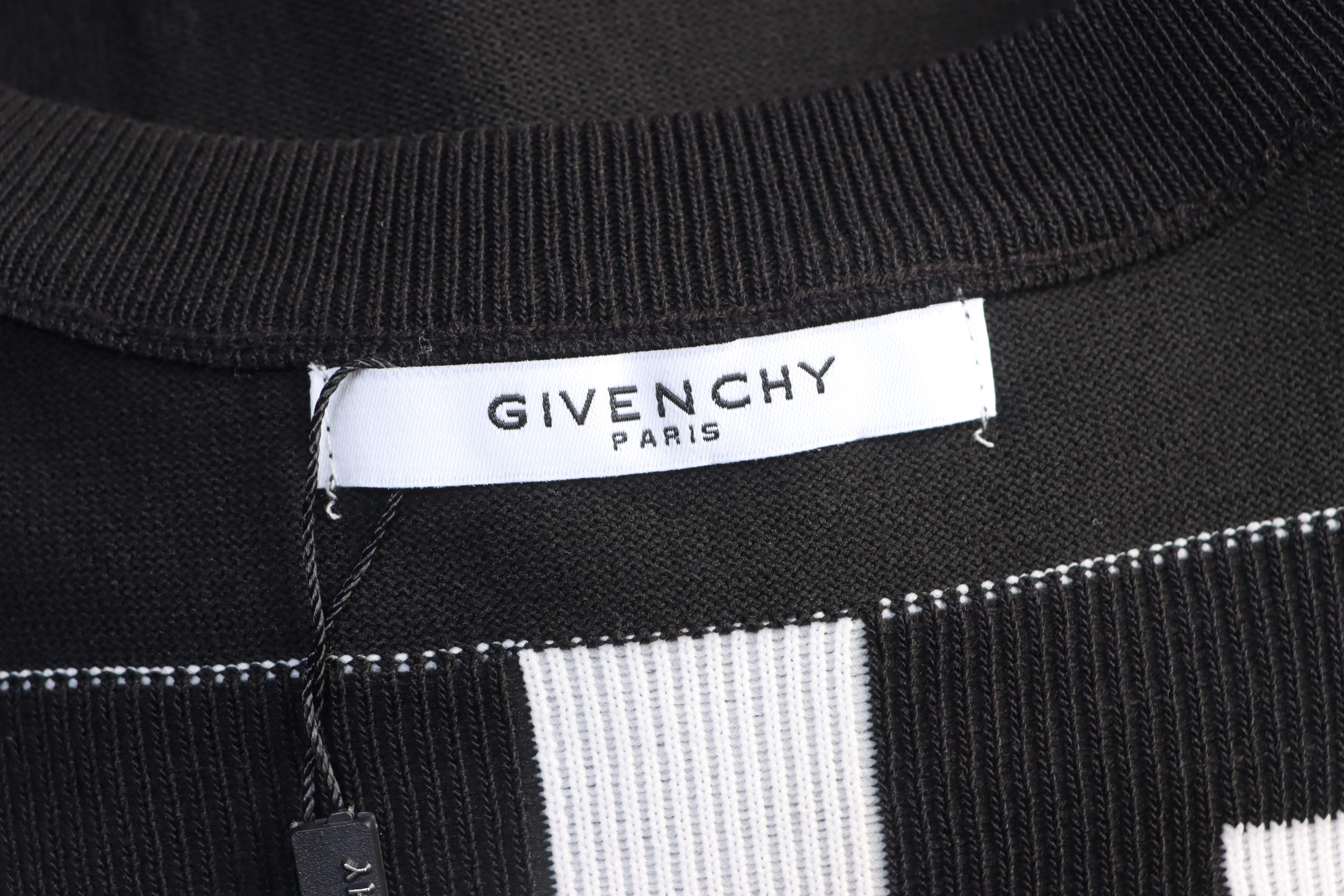 Top Quality    Givenchy T-Shirt Letter Logo black