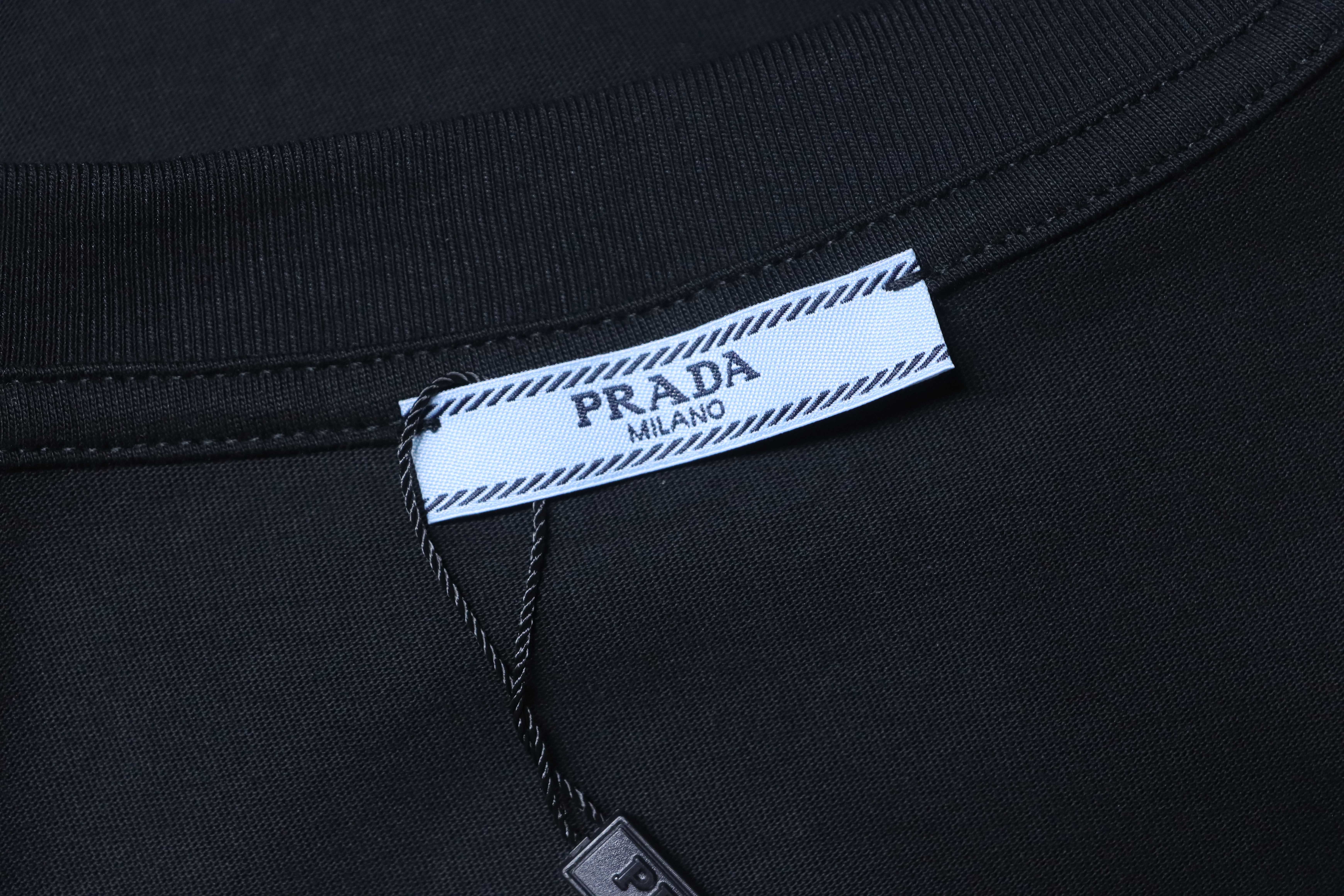    Prada  Embroidered Letter T-Shirt Black