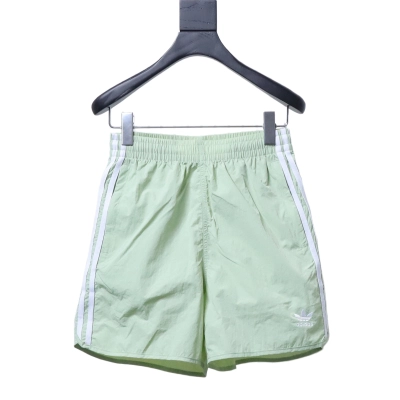     adidas Originals ADICOLOR Classic Stripe Shorts 02 01