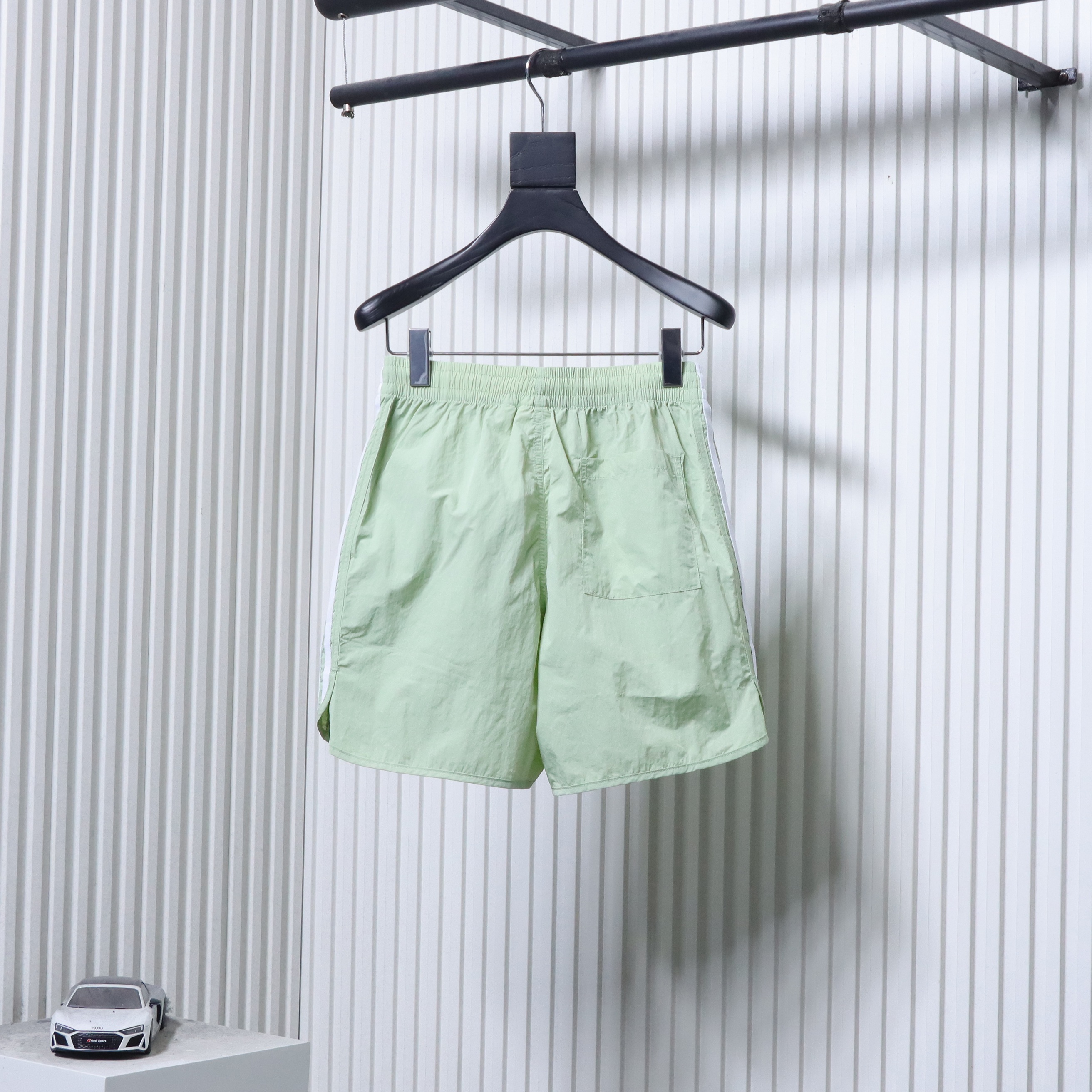     adidas Originals ADICOLOR Classic Stripe Shorts 02