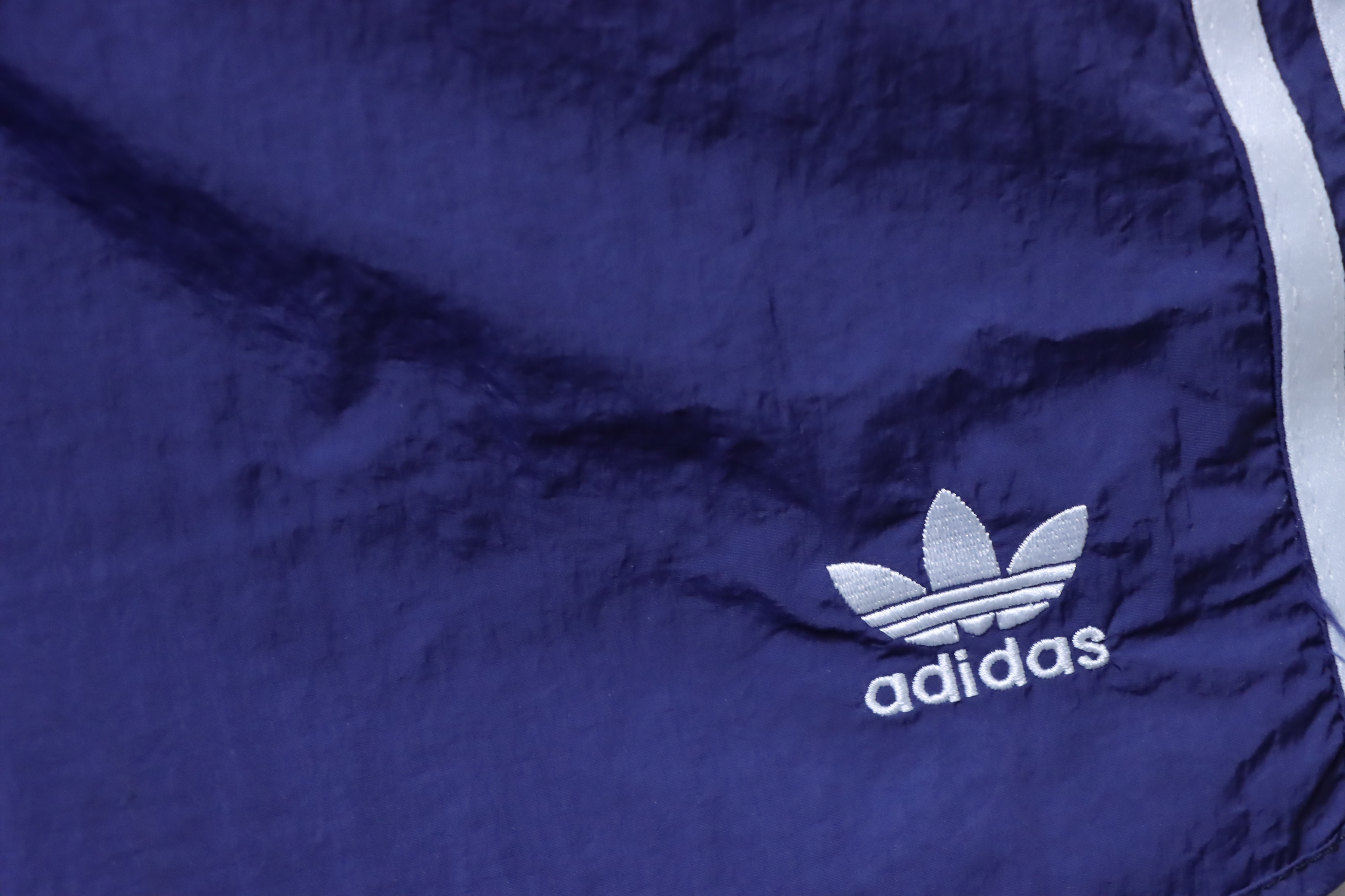     adidas Originals ADICOLOR Classic Stripe Shorts 03