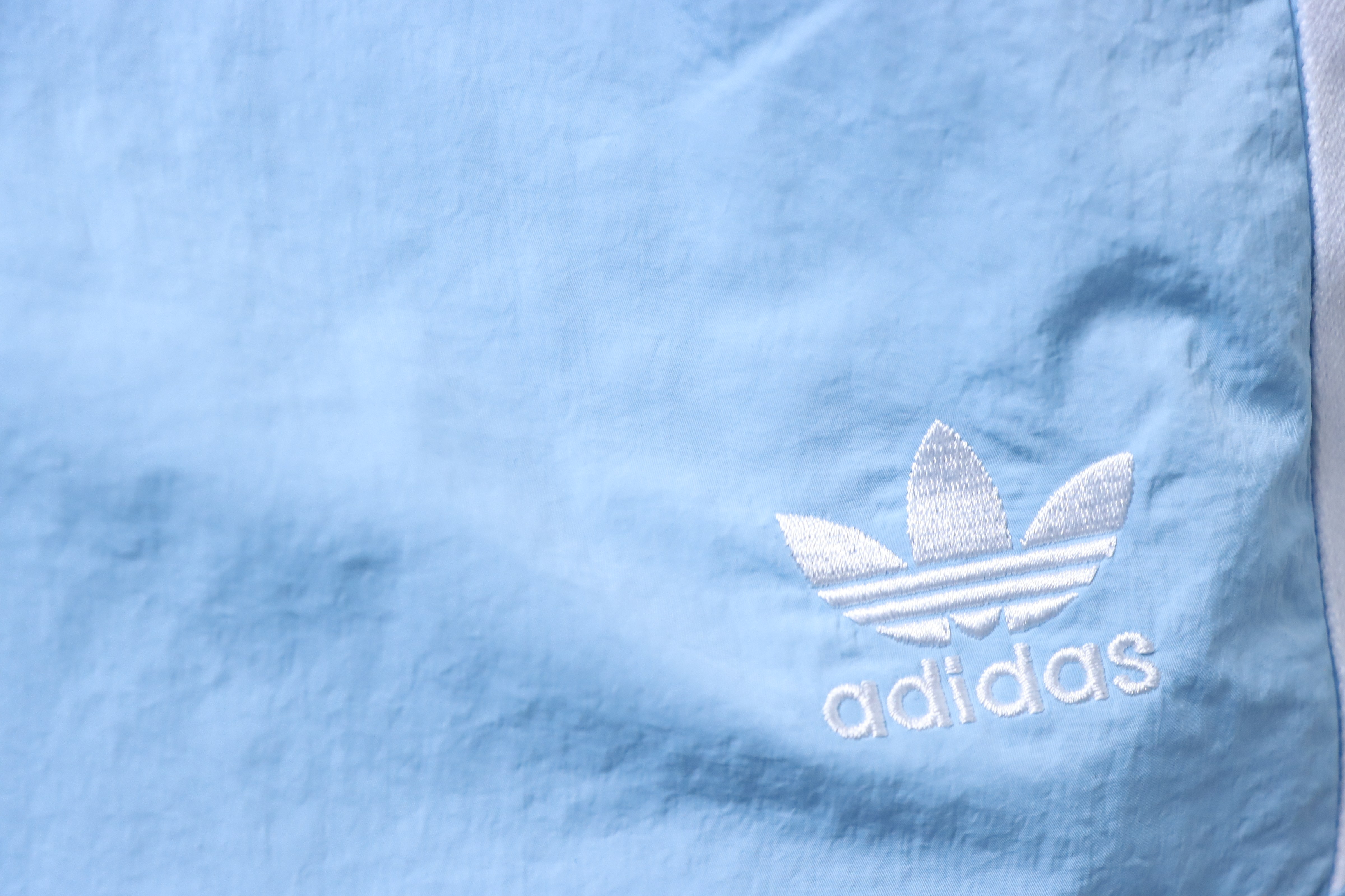     adidas Originals ADICOLOR Classic Stripe Shorts 04