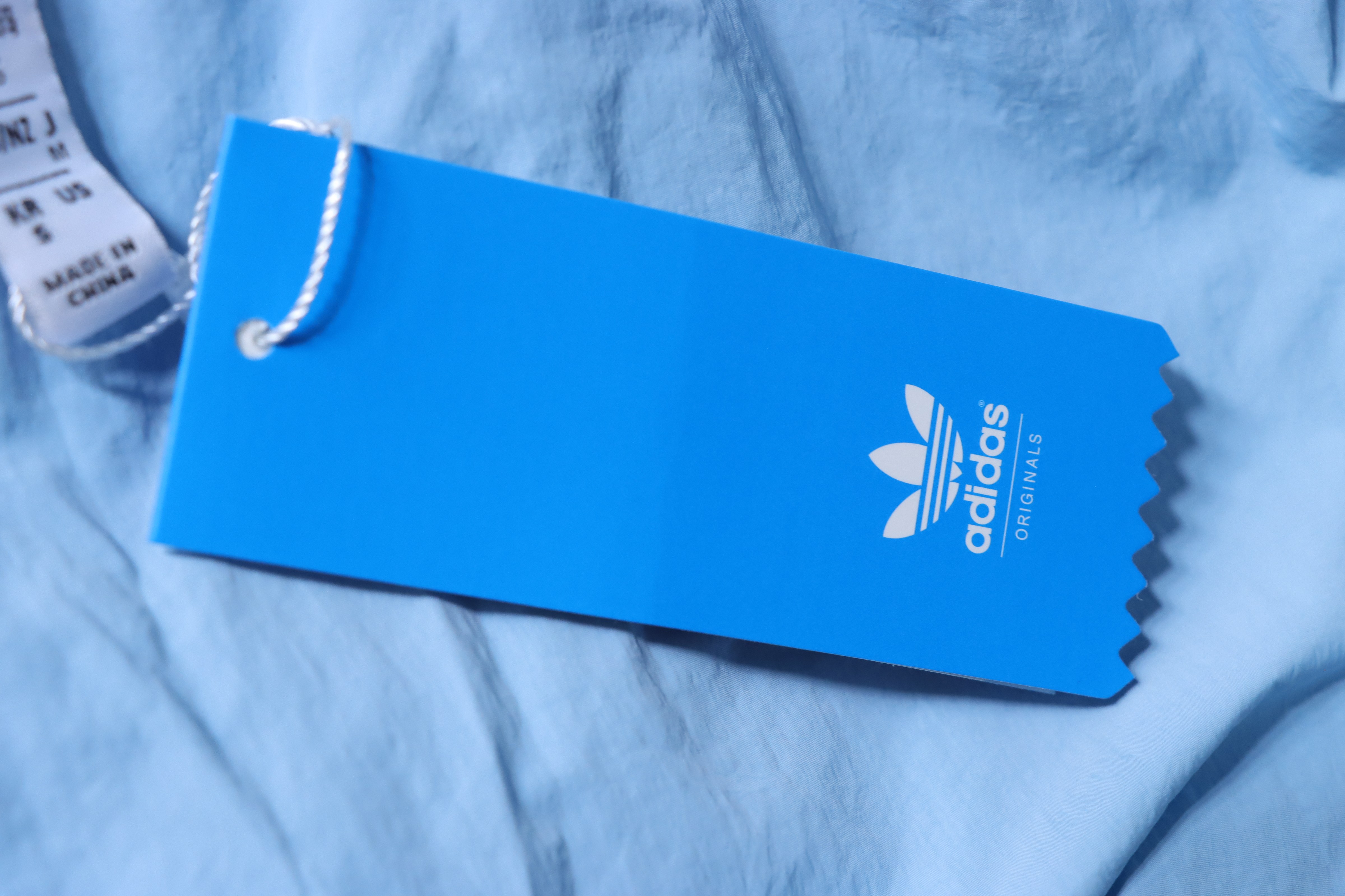     adidas Originals ADICOLOR Classic Stripe Shorts 04