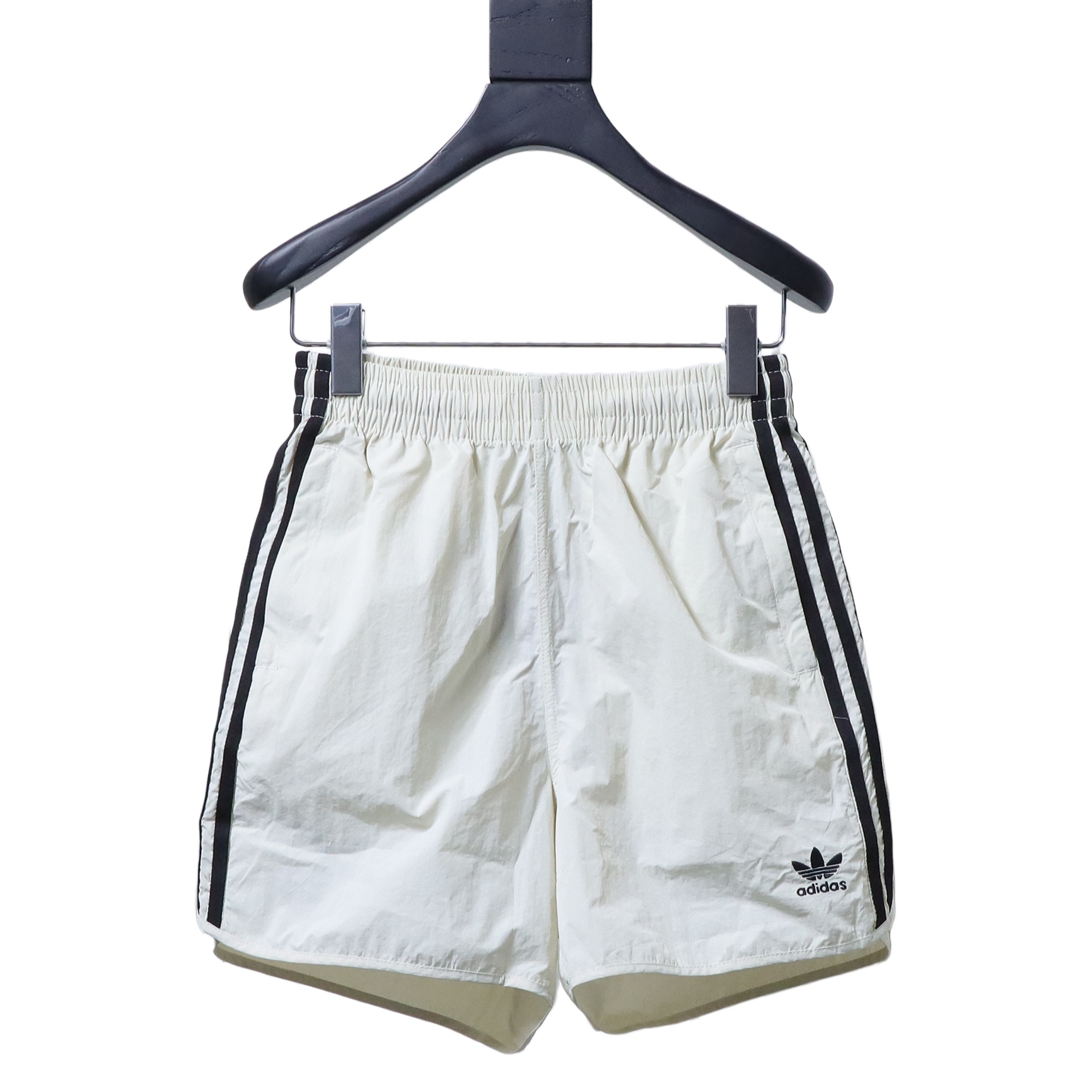     adidas Originals ADICOLOR Classic Stripe Shorts 05