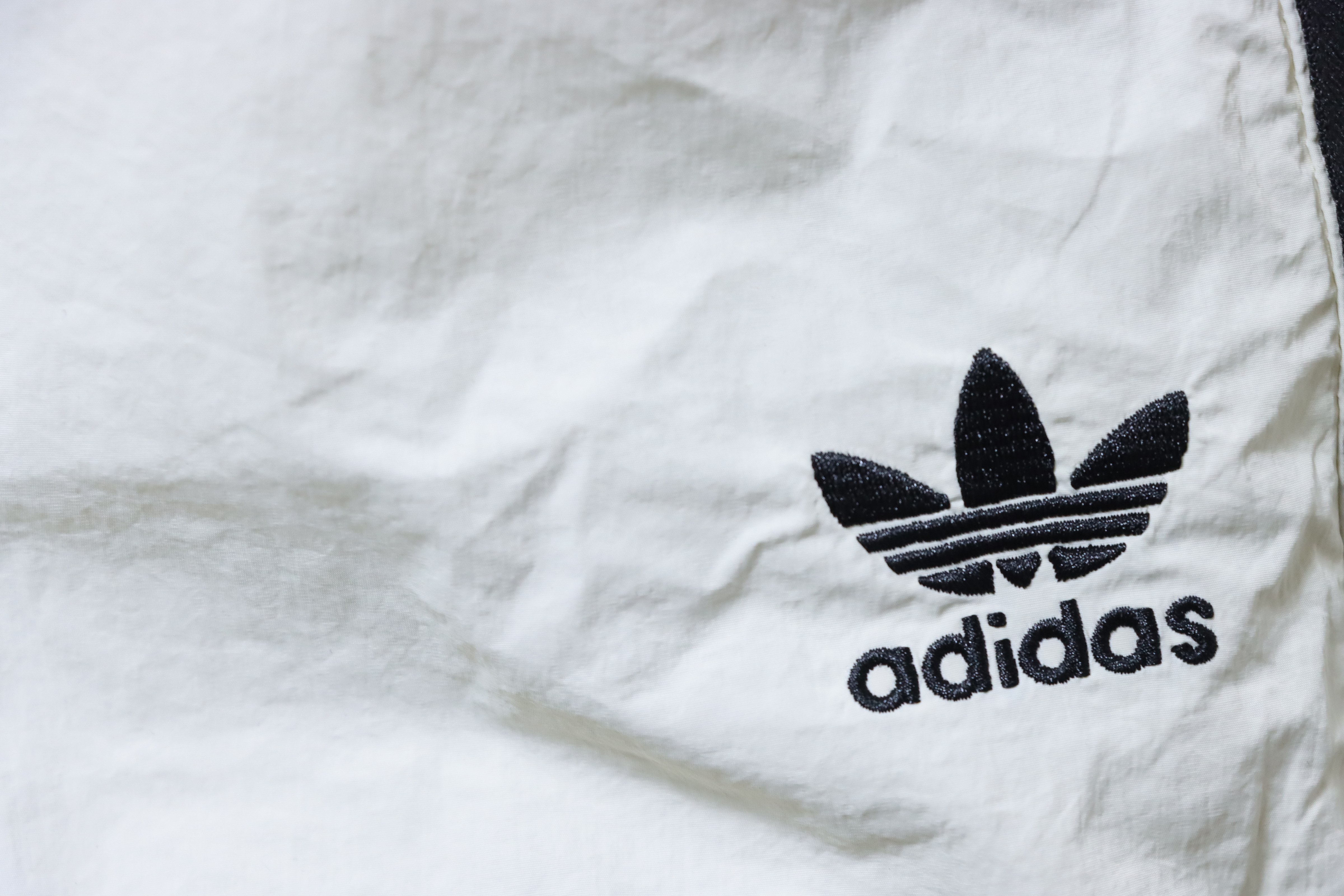     adidas Originals ADICOLOR Classic Stripe Shorts 05