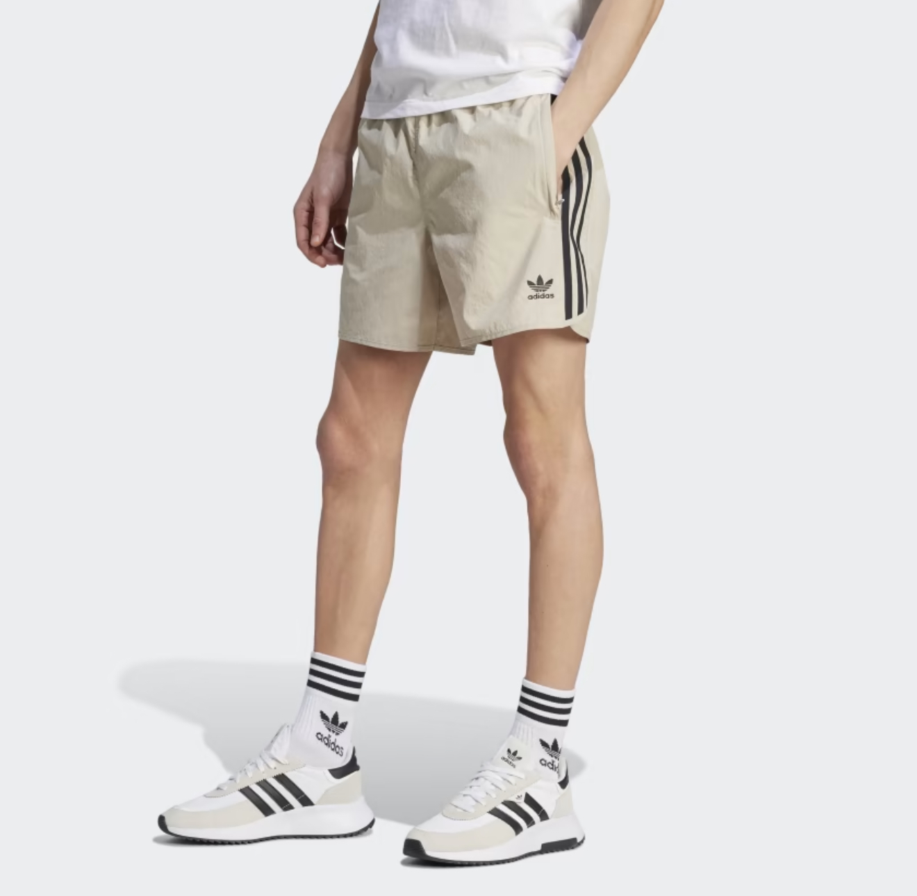     adidas Originals ADICOLOR Classic Stripe Shorts 05