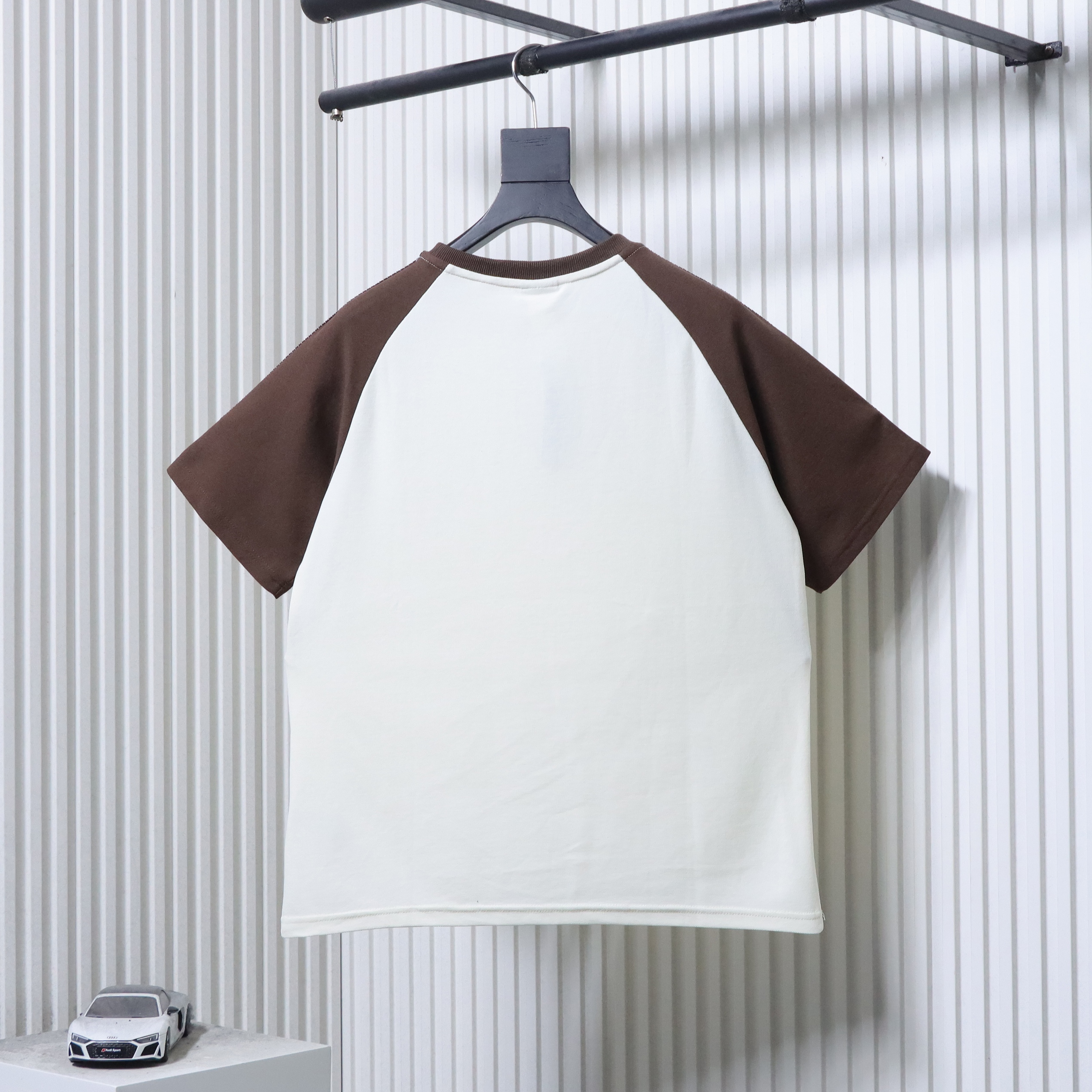     adidas Originals BRITCORE RINGER Oversized T-Shirt 01