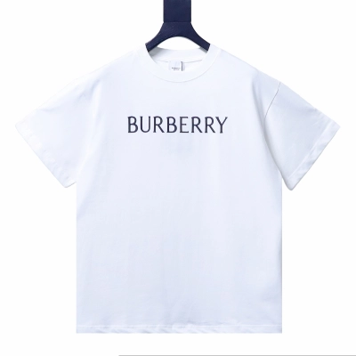    Burberry Classic Rubber Logo Crewneck T-Shirt 01 01