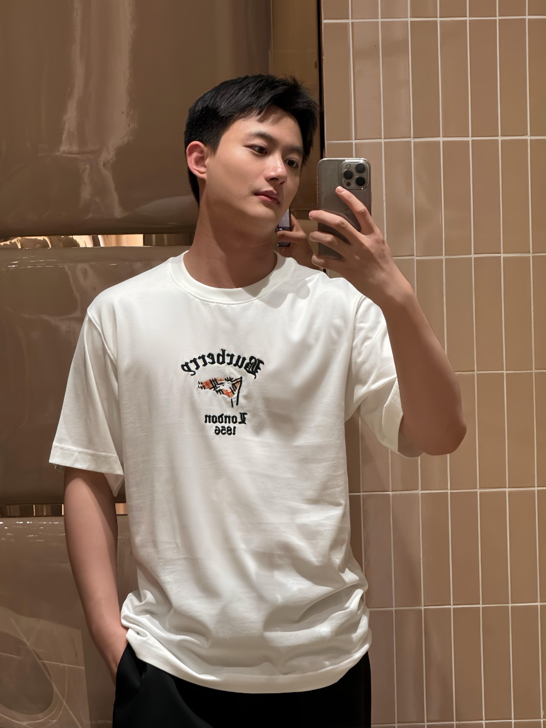  Burberry Embroidery T-Shirt