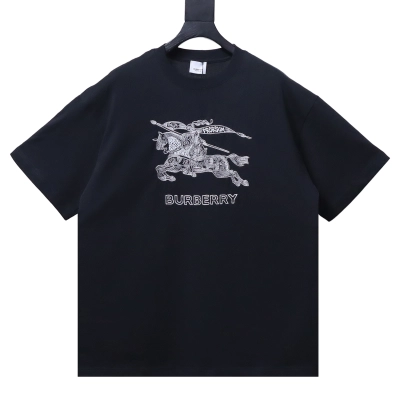    Burberry Sketch Equestrian Knight Embroidery T-Shirt 02 01