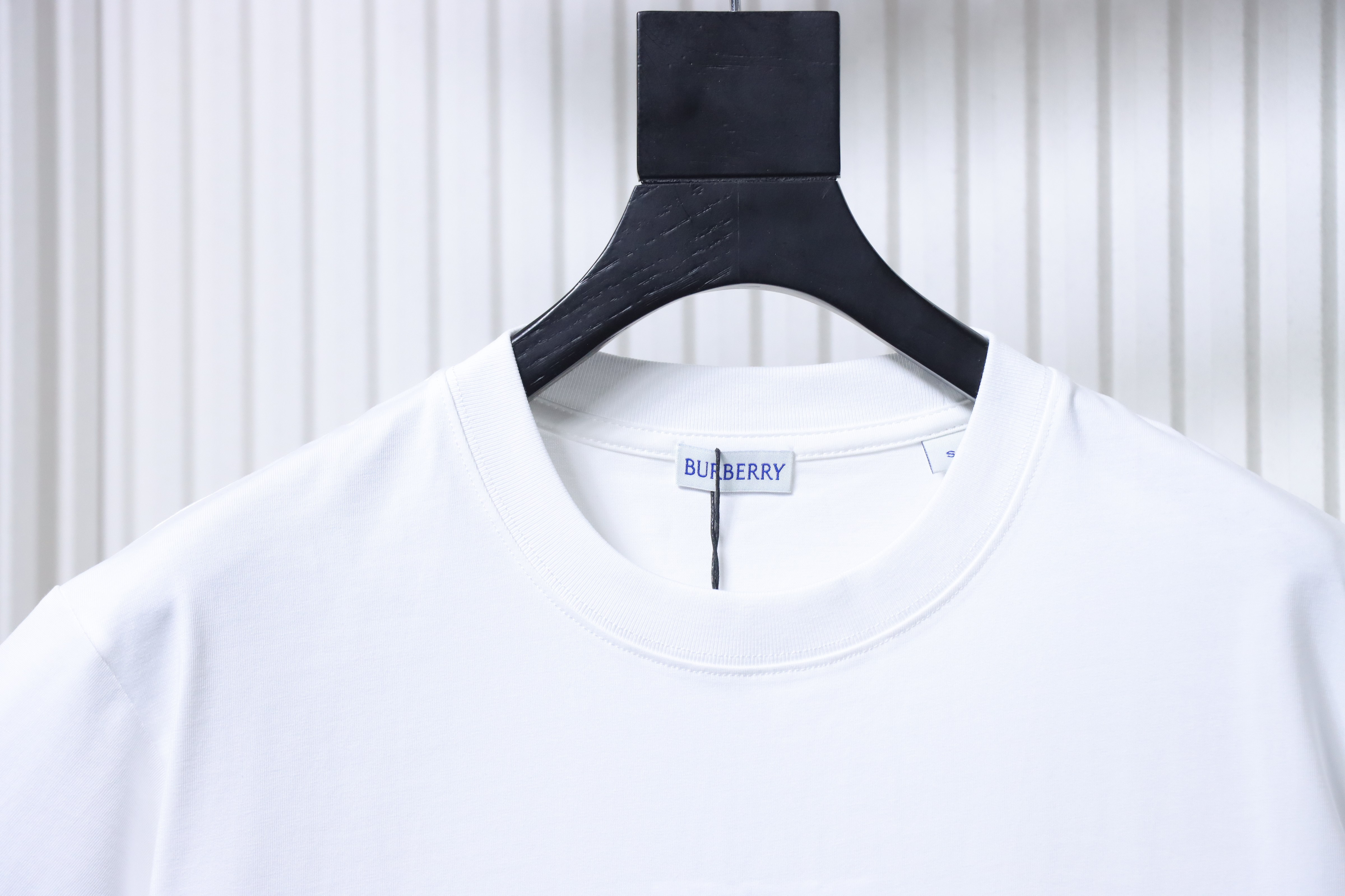     Burberry TB Check Block Letter Embossed T-Shirt 01