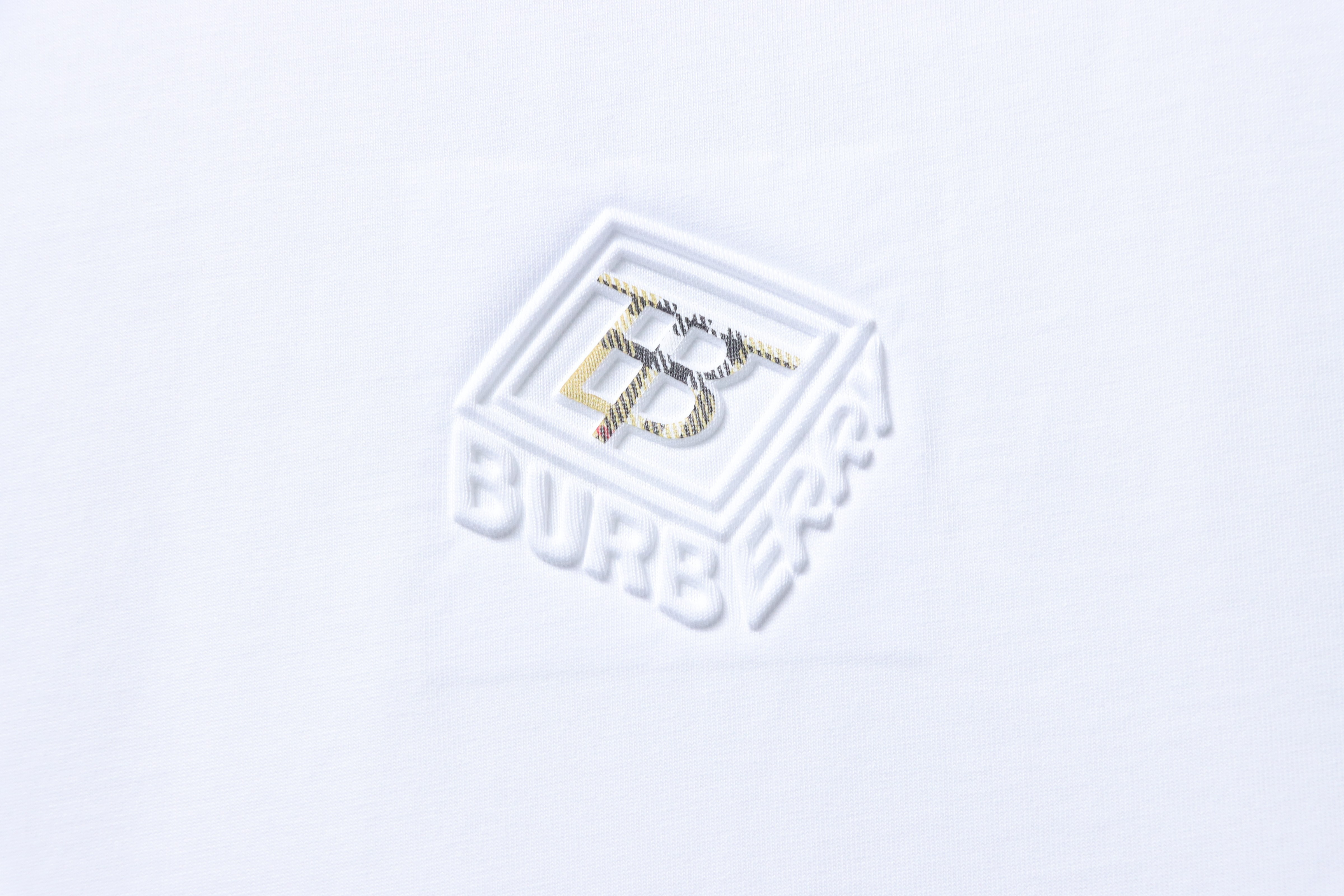     Burberry TB Check Block Letter Embossed T-Shirt 01