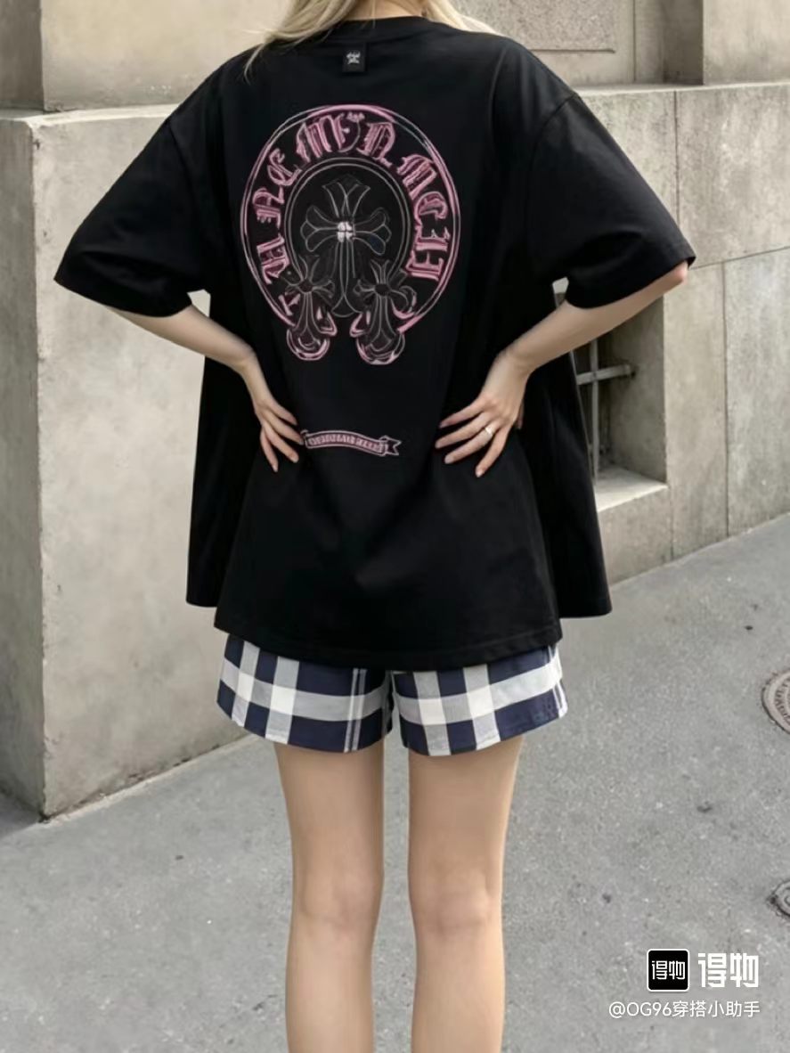     Chrome Hearts Horseshoe Cross Burnout Appliqué Distressed T-Shirt 02