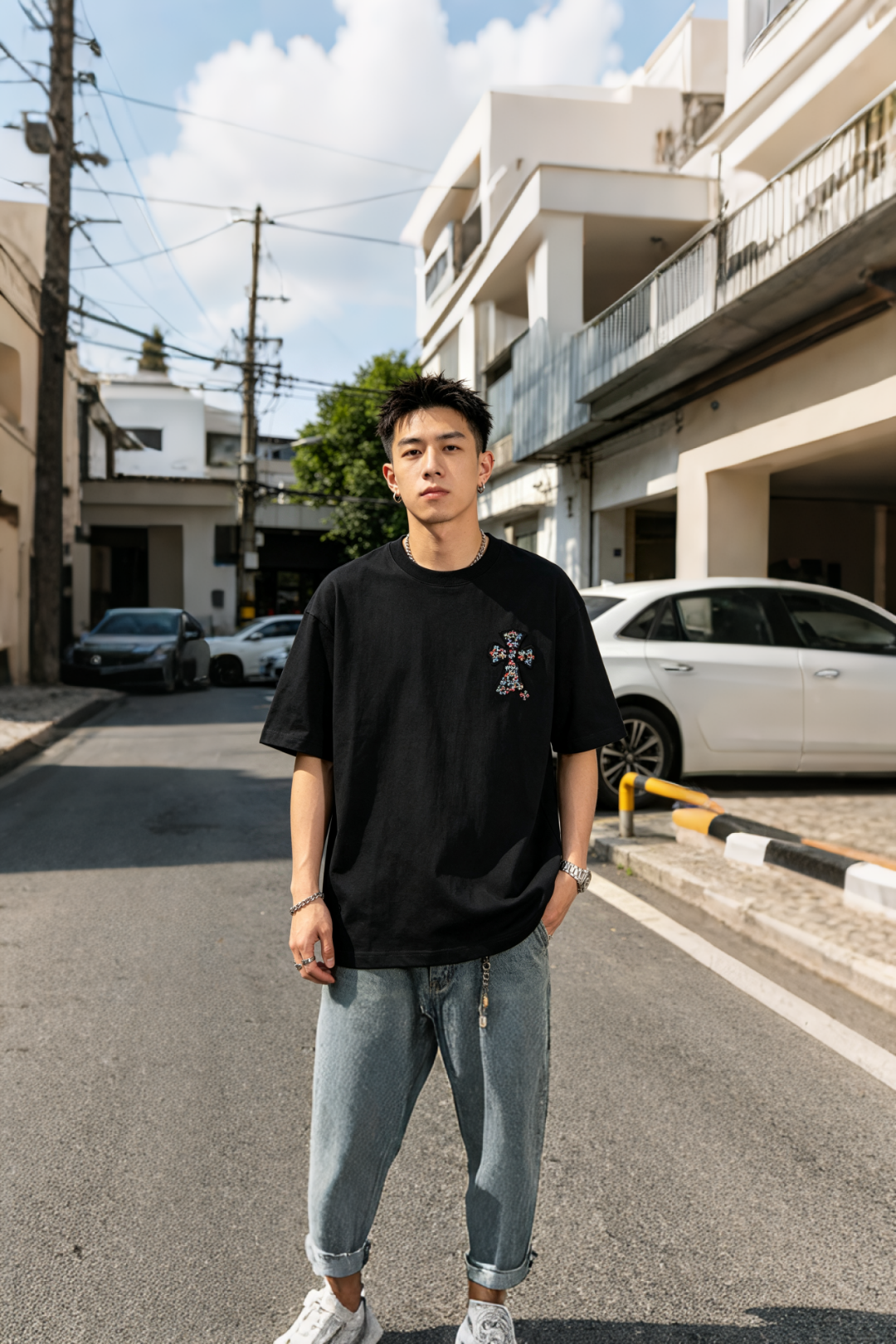    Chrome Hearts Multi-Color Cross Appliqué T-Shirt 01