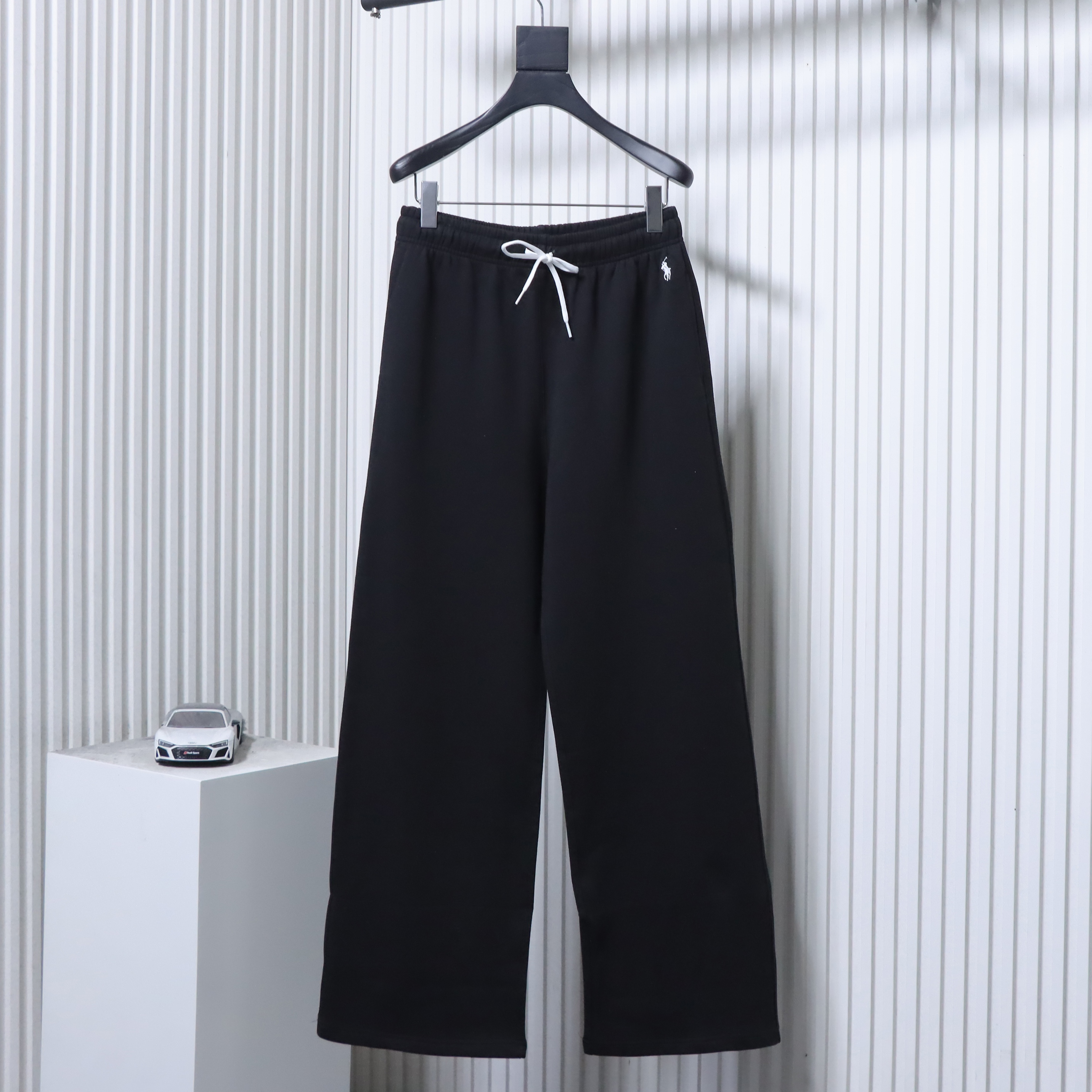 Embroidery Track Pants-DC3