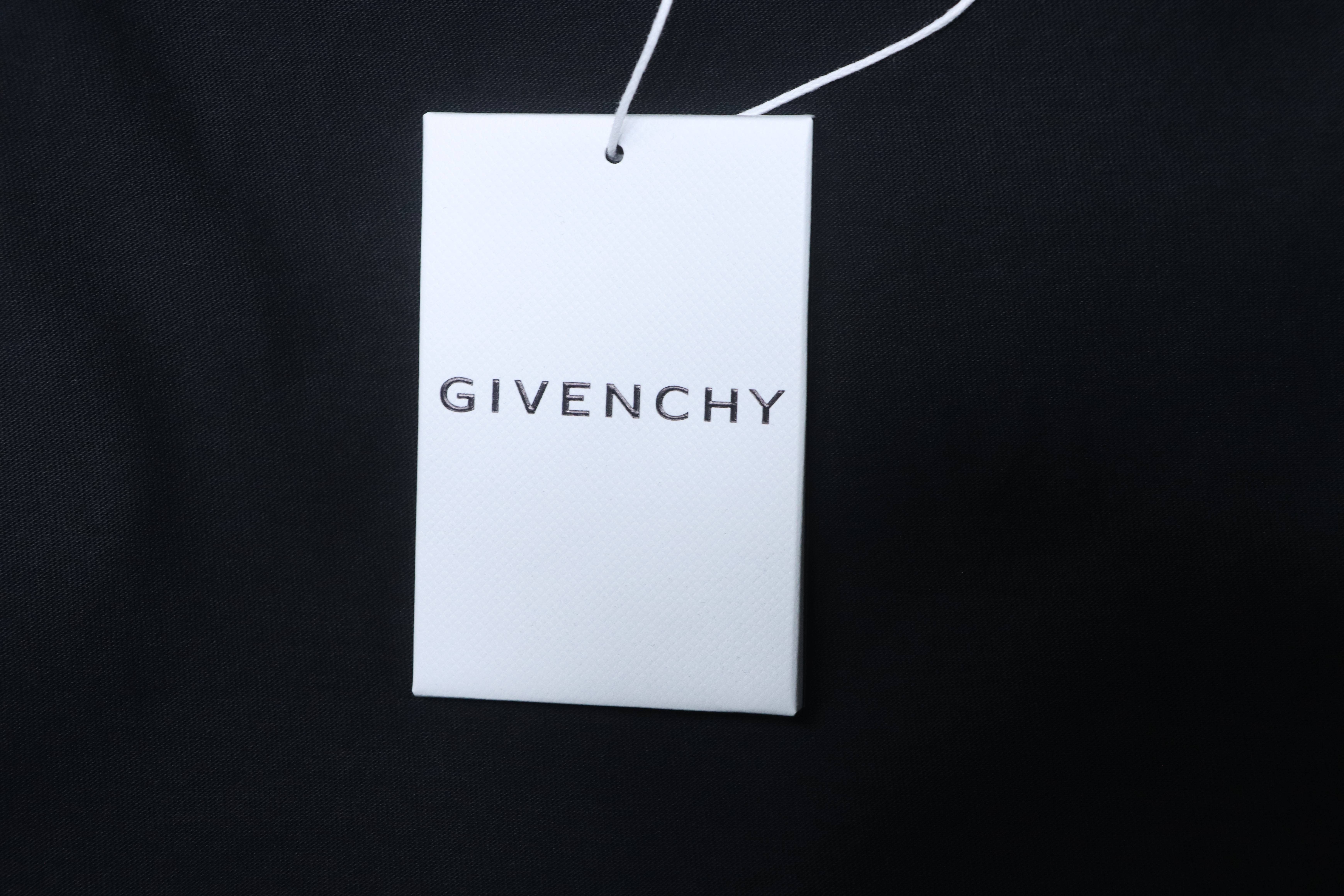  Givenchy Logo Print T-Shirt-DC2