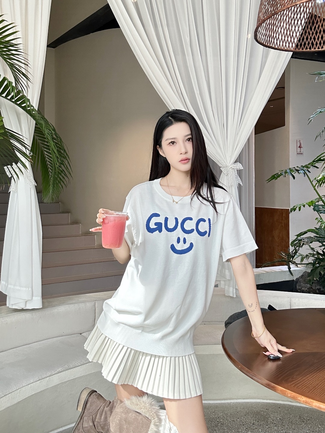     Gucci Graffiti Smiley Logo Jacquard Knit T-Shirt
