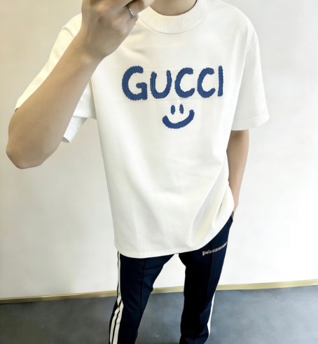     Gucci Graffiti Smiley Logo Jacquard Knit T-Shirt