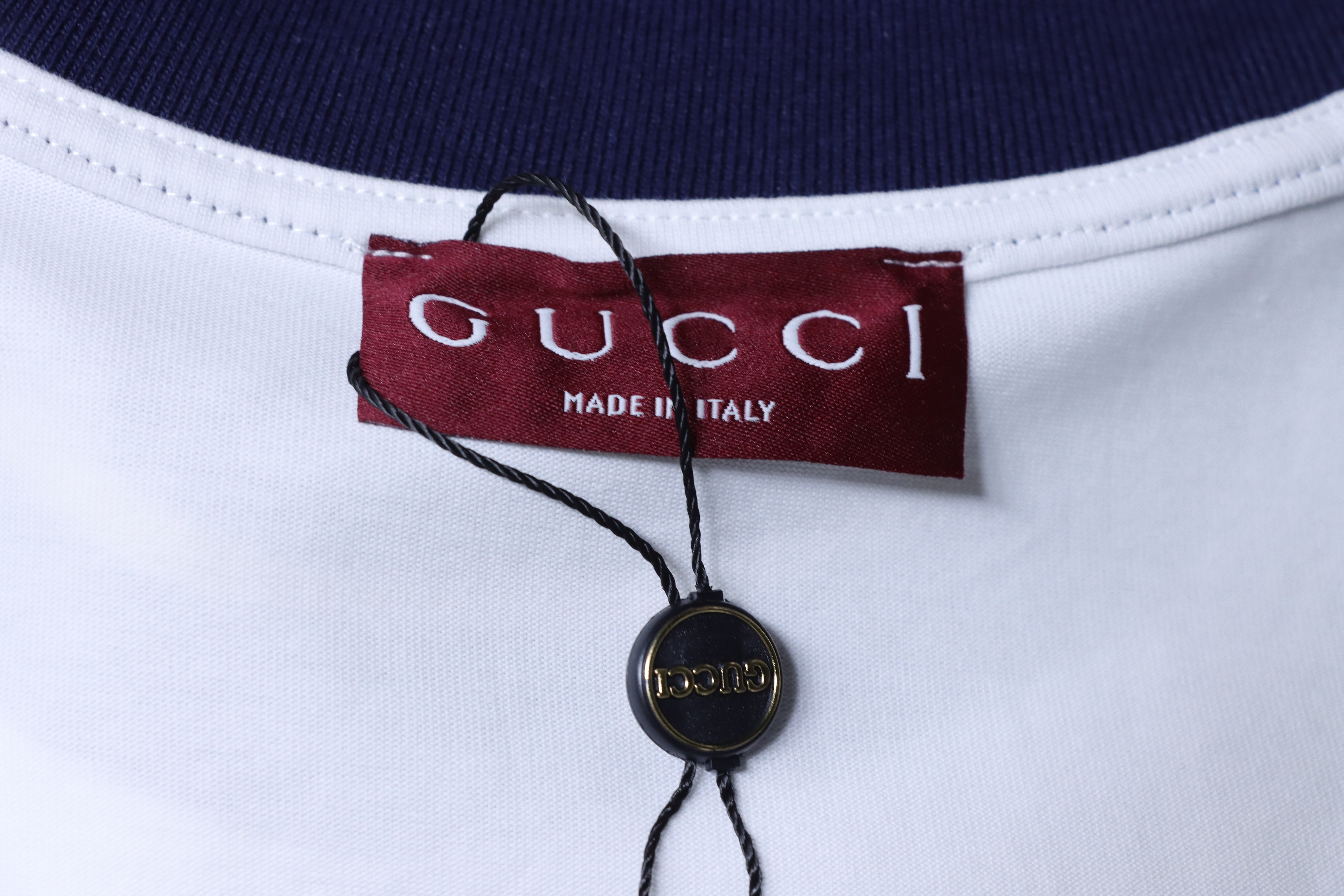     Gucci Varsity Colorblock Rib Collar 1921 GG Embroidery T-Shirt 01