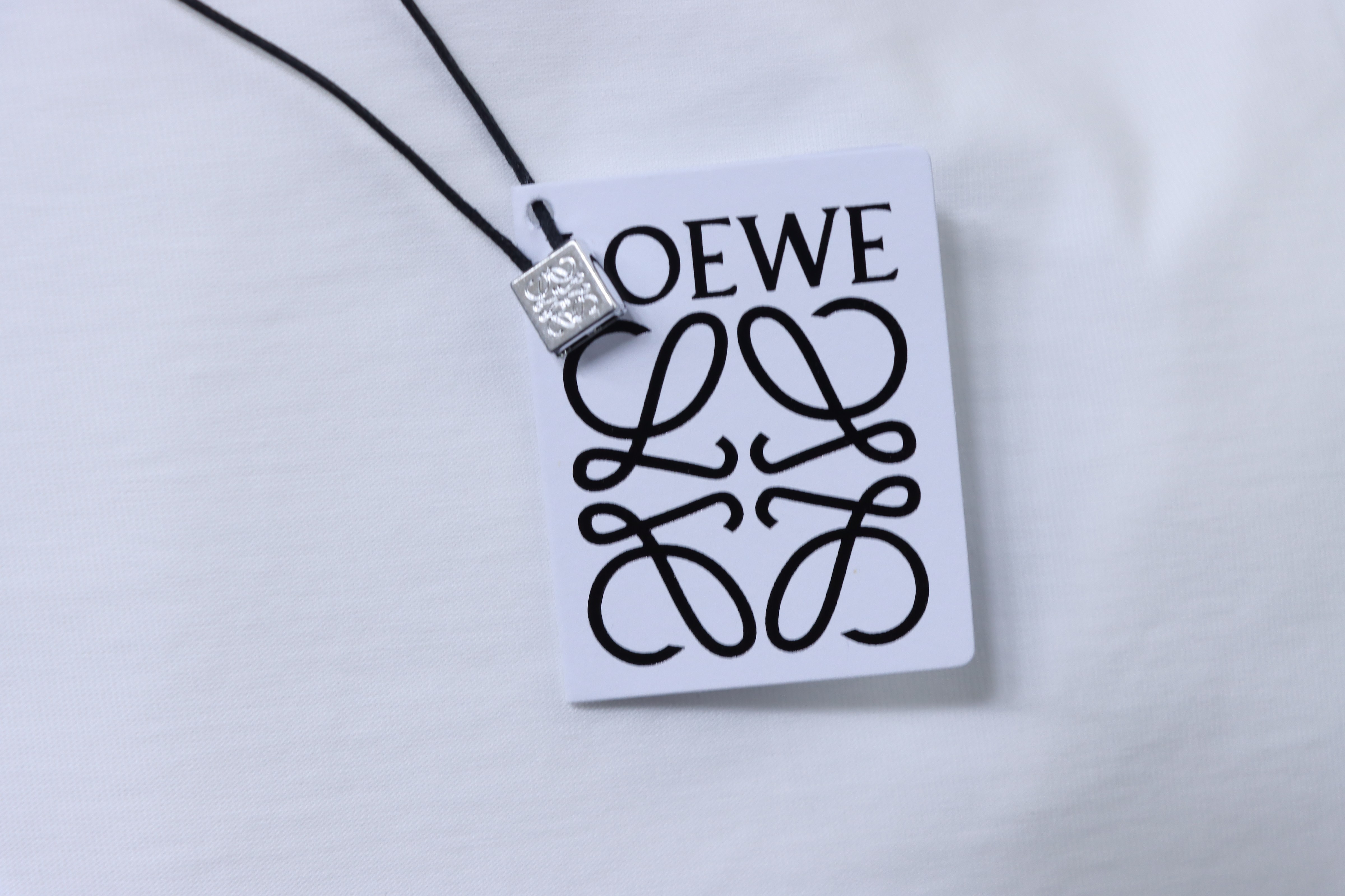     Loewe Embossed Logo T-Shirt 01