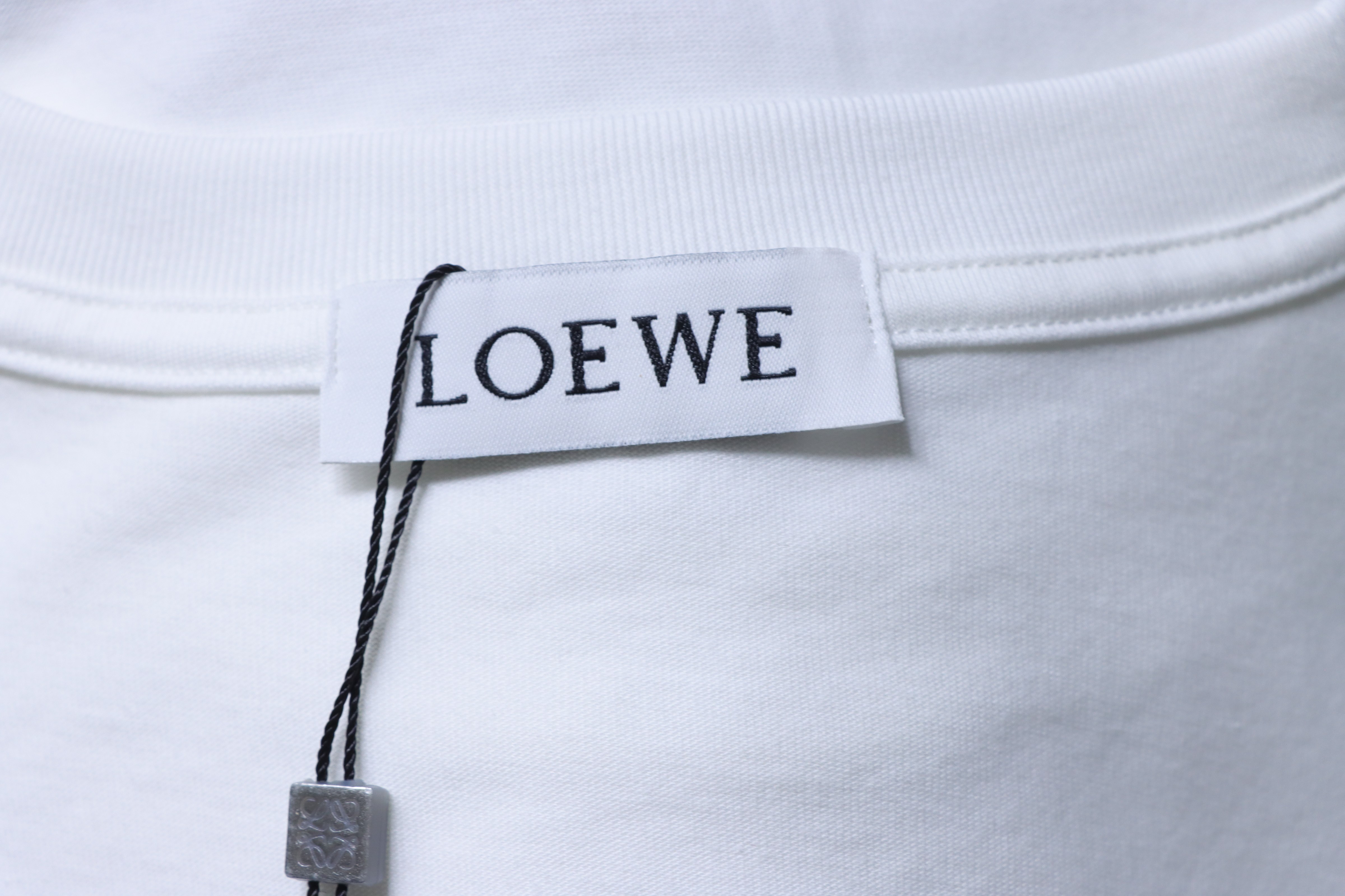    LOEWE x On T-Shirt 02