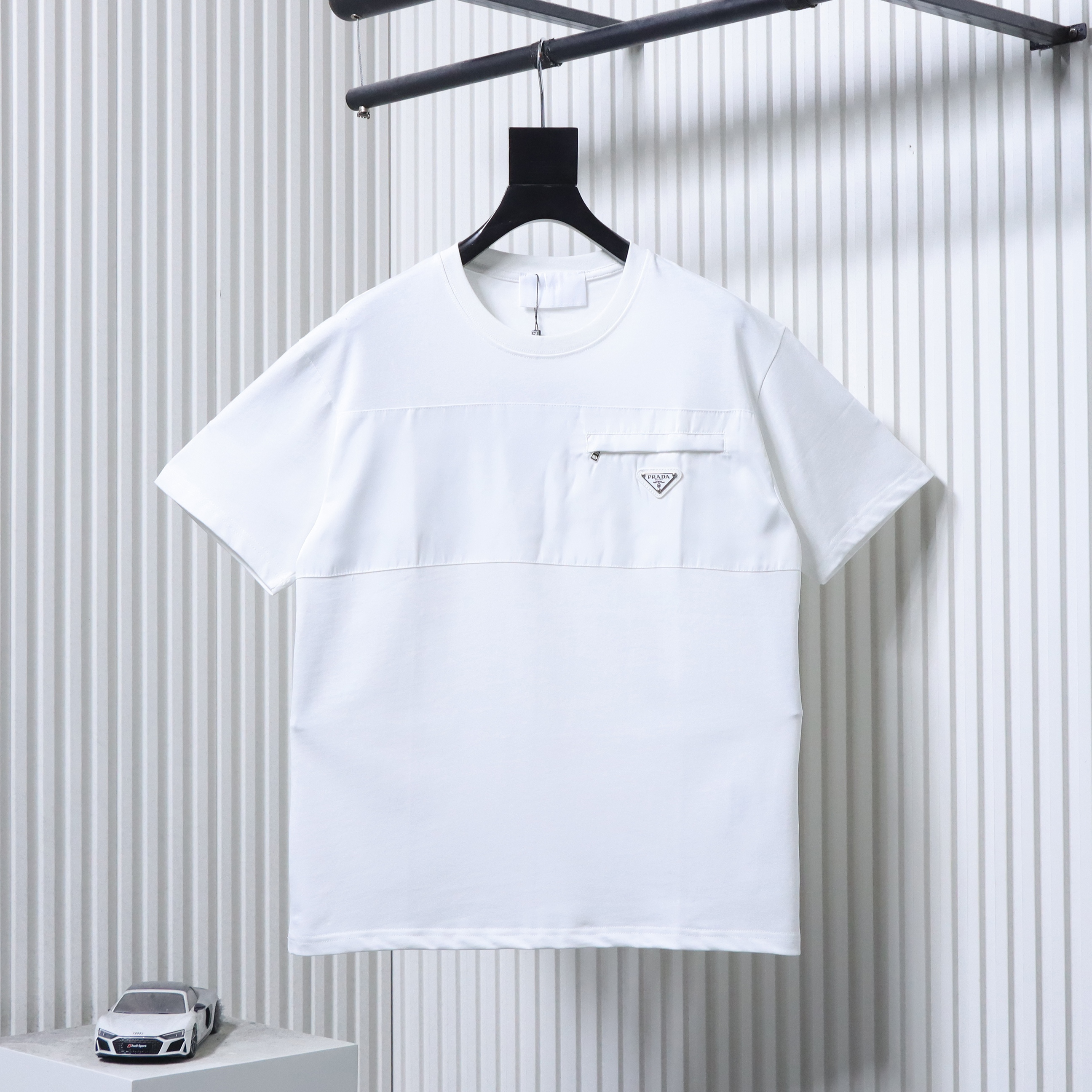  Prada Pocket Appliqué T-Shirt