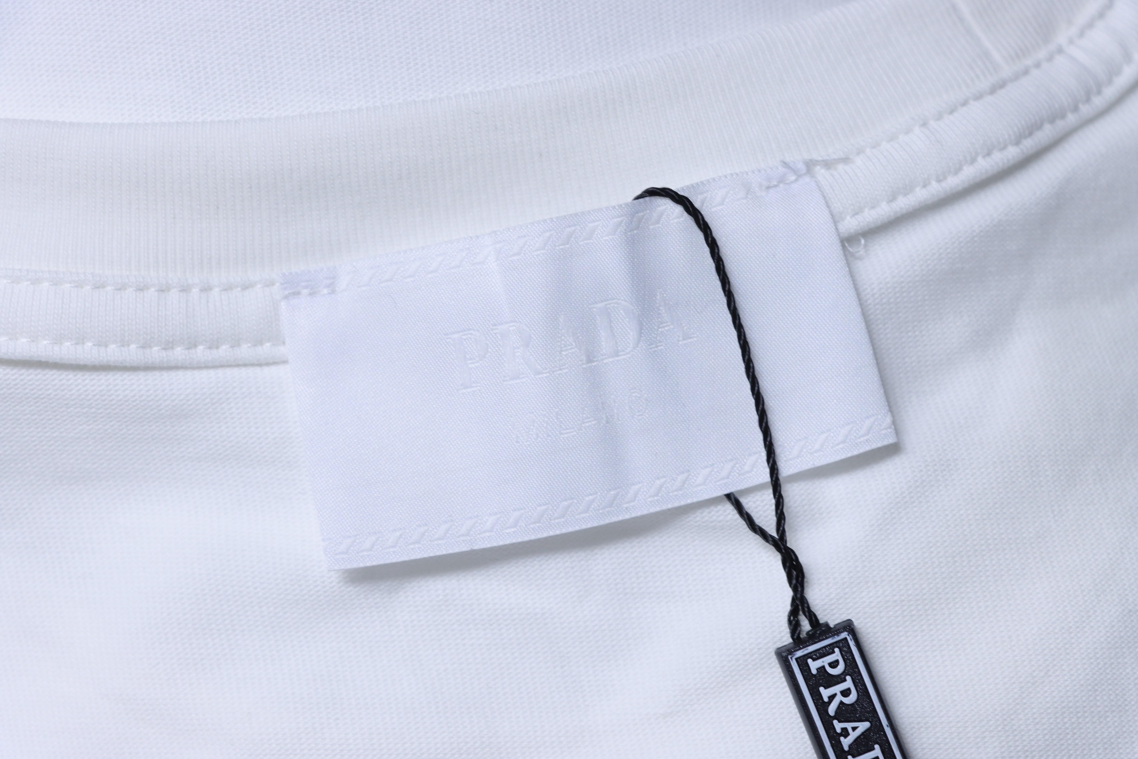  Prada Pocket Appliqué T-Shirt