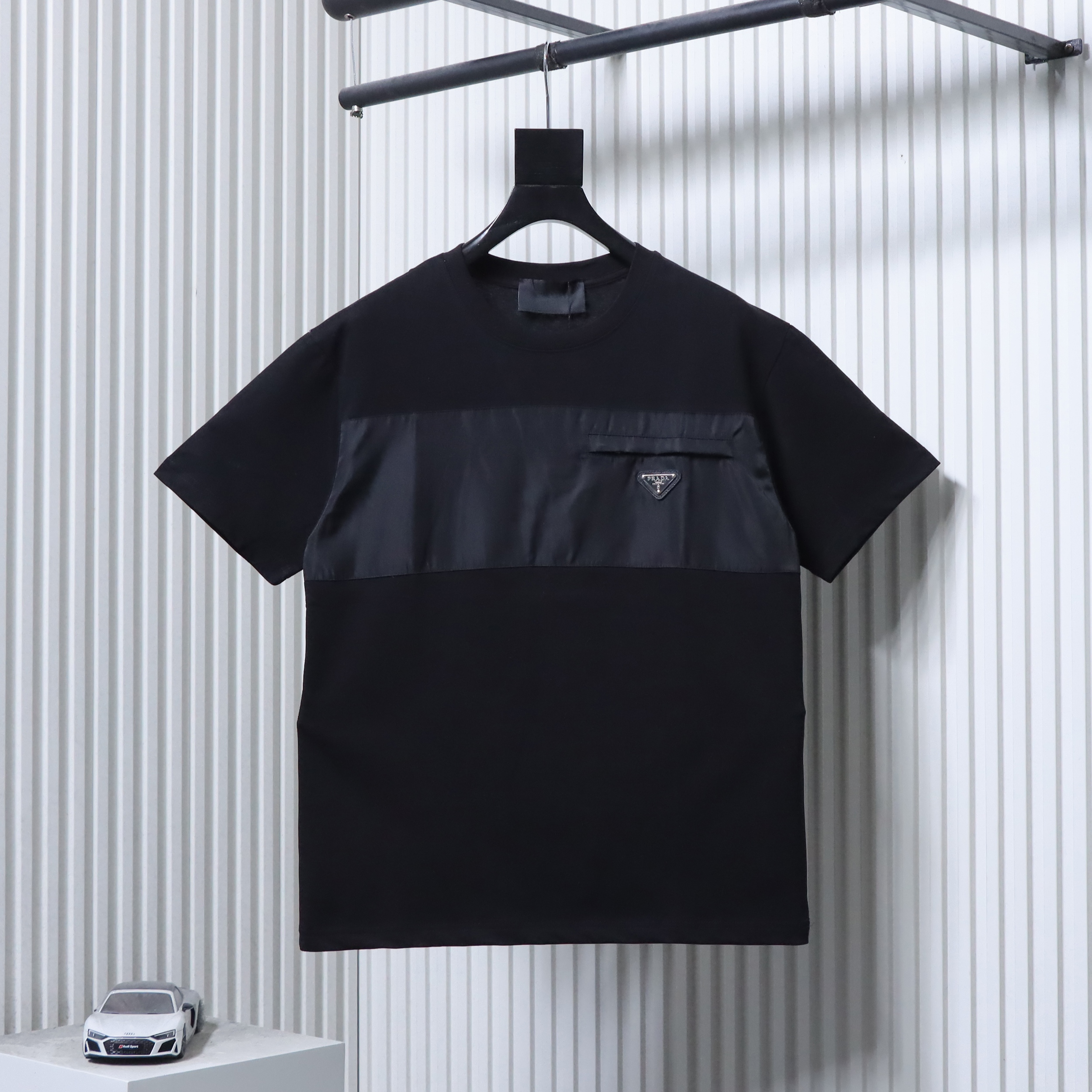  Prada Pocket Appliqué T-Shirt-DC2