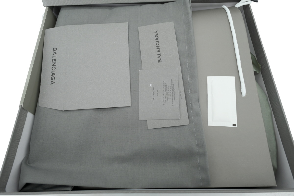    Balenciaga Strike Military Green