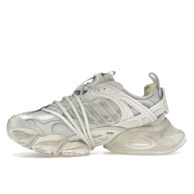 adidas XLG Runner Deluxe Wonder Beige 01
