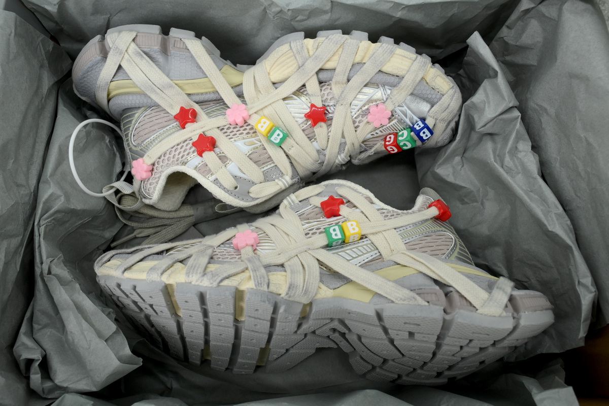 Balenciaga 3XL Extreme Lace Eggshell Multicolor 778698 W3XBD 9188
