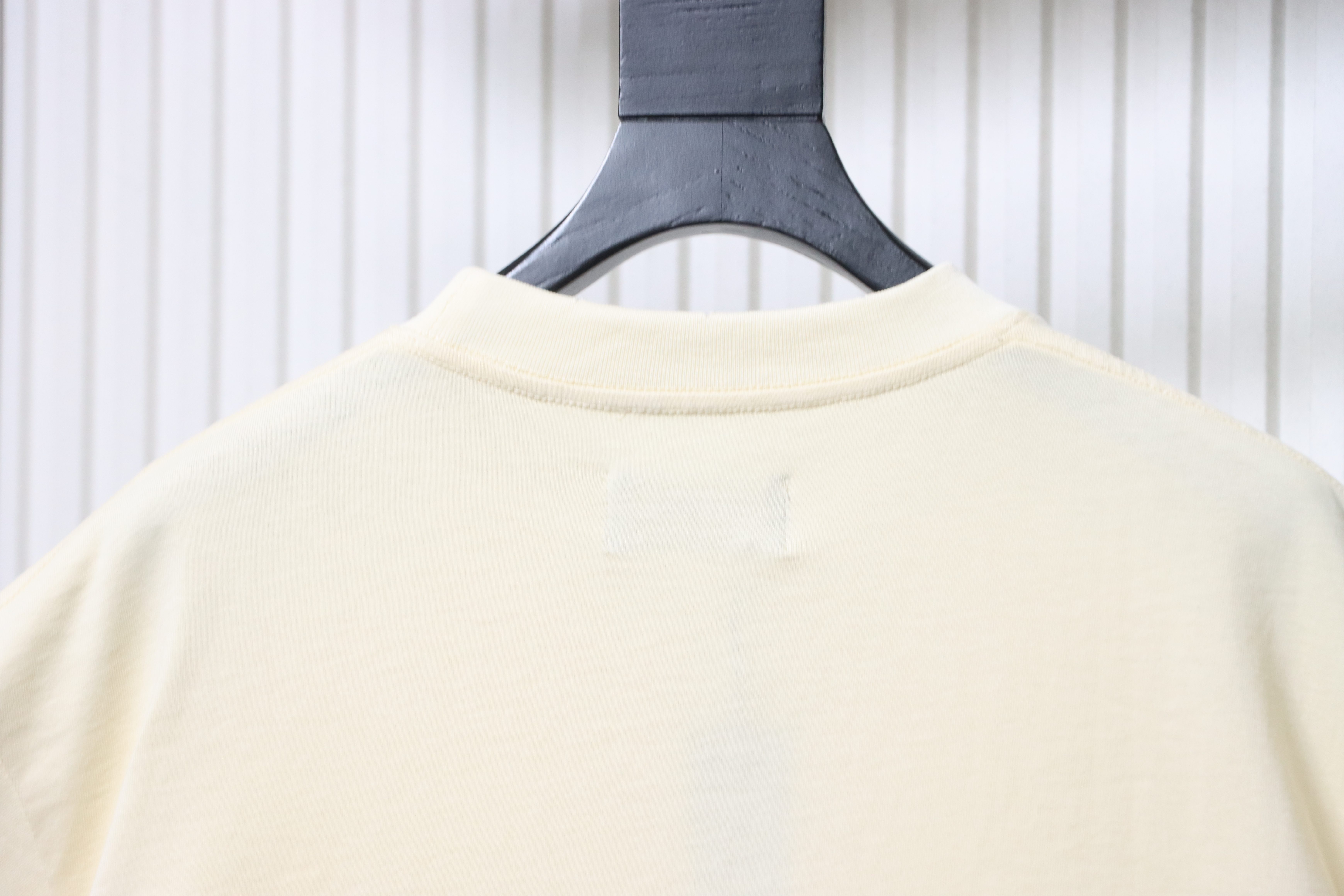 Top Quality Represent Only The Strong Survive Shark T-Shirt Vintage White