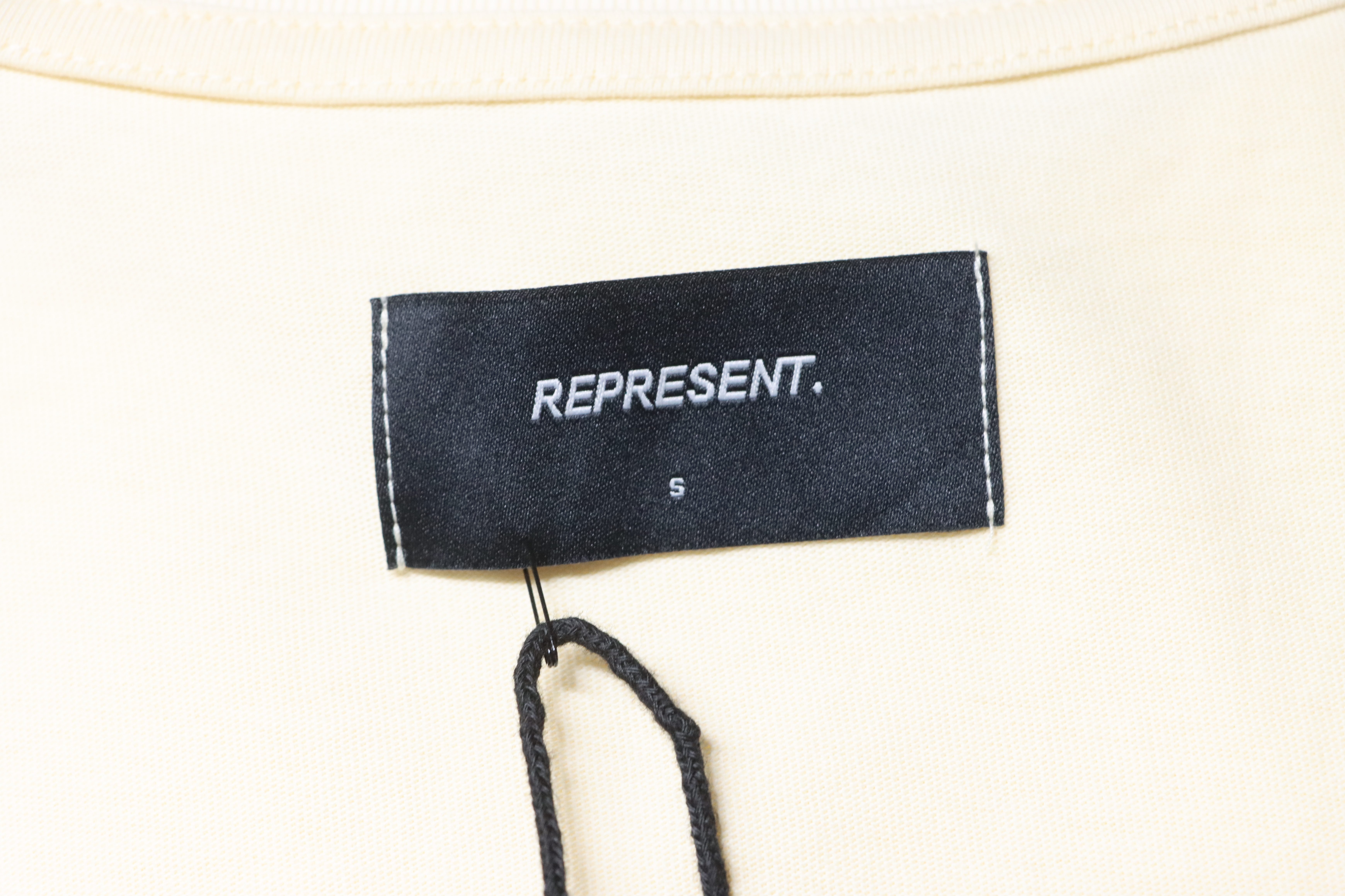 Top Quality Represent Only The Strong Survive Shark T-Shirt Vintage White