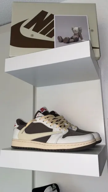  Pkgod Air Jordan 1 Retro Low OG SP Travis Scott Reverse Mocha   review Tara Davis