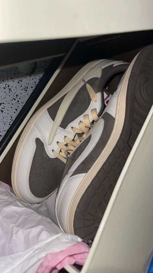  Pkgod Air Jordan 1 Retro Low OG SP Travis Scott Reverse Mocha   review Cynthia Valasmo