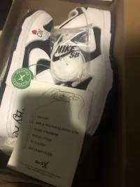 Stockxshoes Special Sale &Supreme x Nike SB Dunk Low By Any Means White Black(DM Batch） review 0