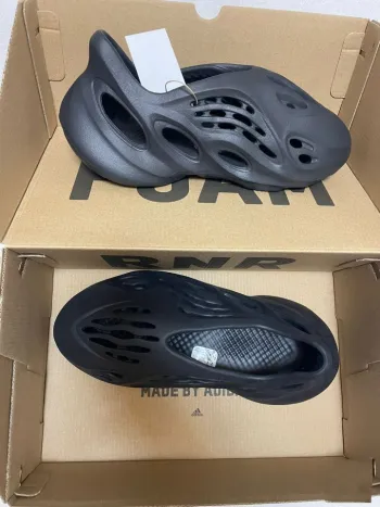 Pkgod adidas Yeezy Foam RNNR Onyx review Jonathan Hughes