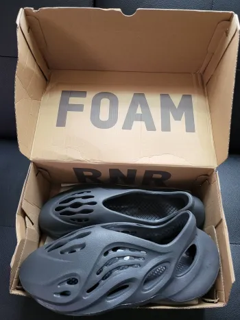 Pkgod adidas Yeezy Foam RNNR Onyx review Joshua 