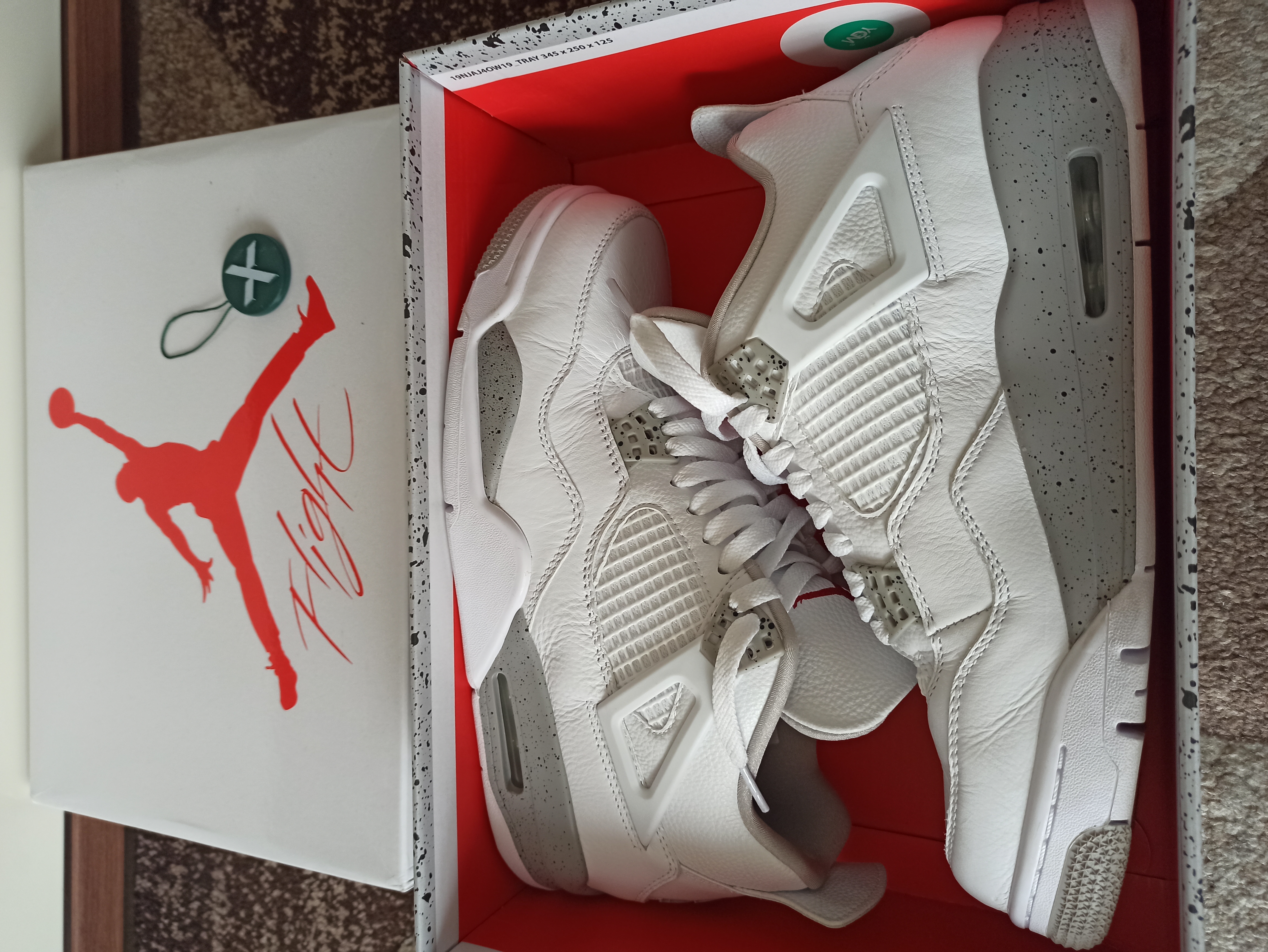  Pkgod Air Jordan 4 Retro White Oreo (2021)   review Robert 01