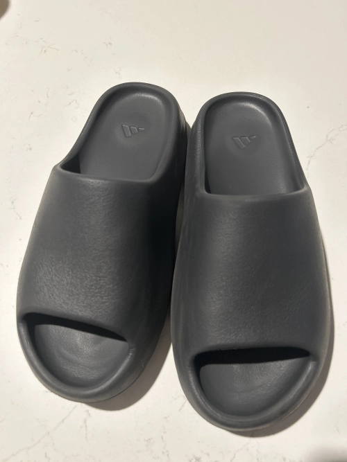 Pkgod adidas Yeezy Slide Onyx HQ6448 review 