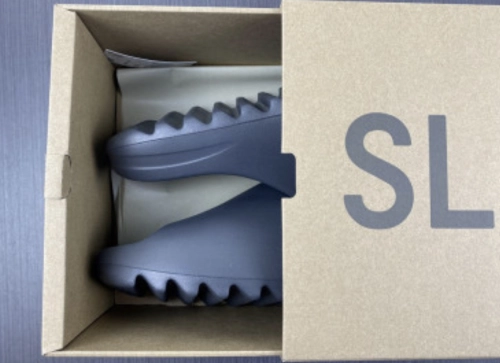 Pkgod adidas Yeezy Slide Onyx HQ6448 review 