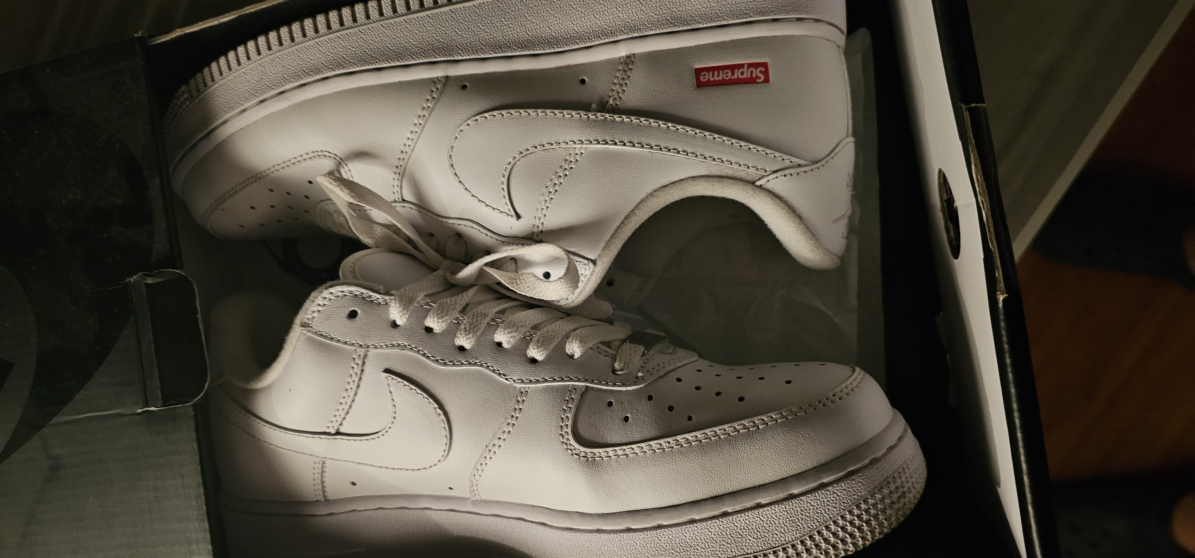 Nike Air Force 1 Low Supreme White  CU9225-100  review Riky P 02